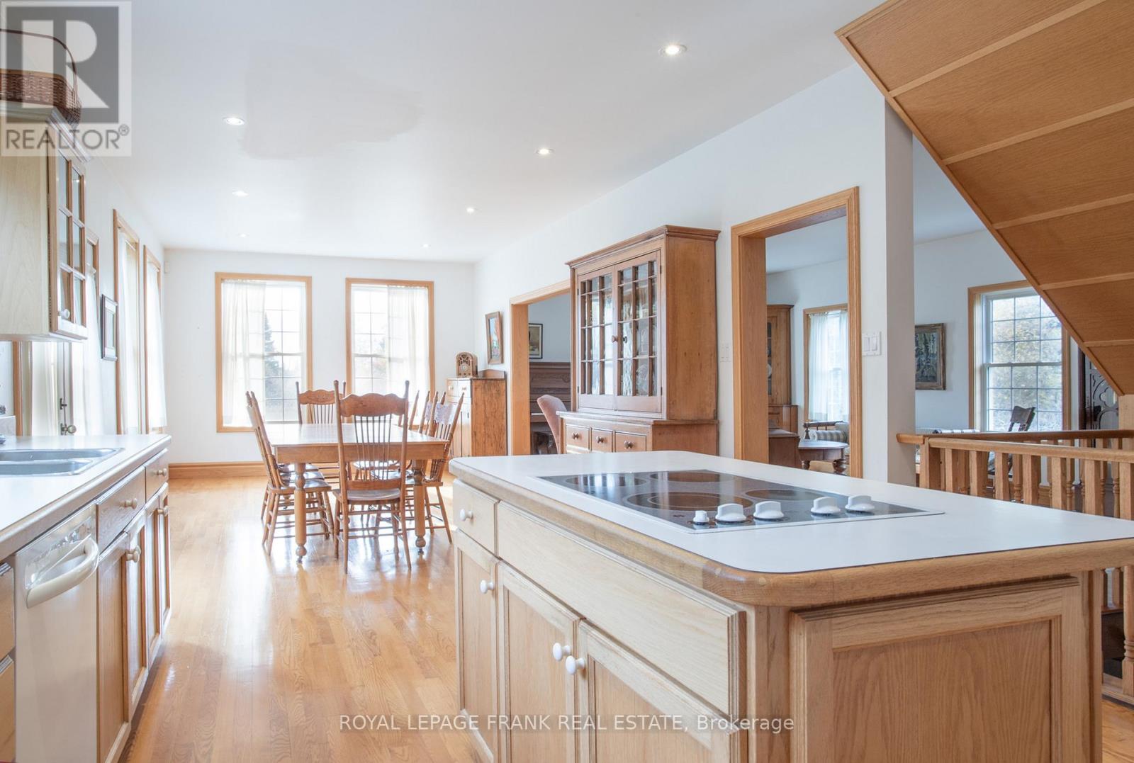 556 Hwy 7a Highway, Kawartha Lakes, Ontario  L0A 1A0 - Photo 23 - X12480395