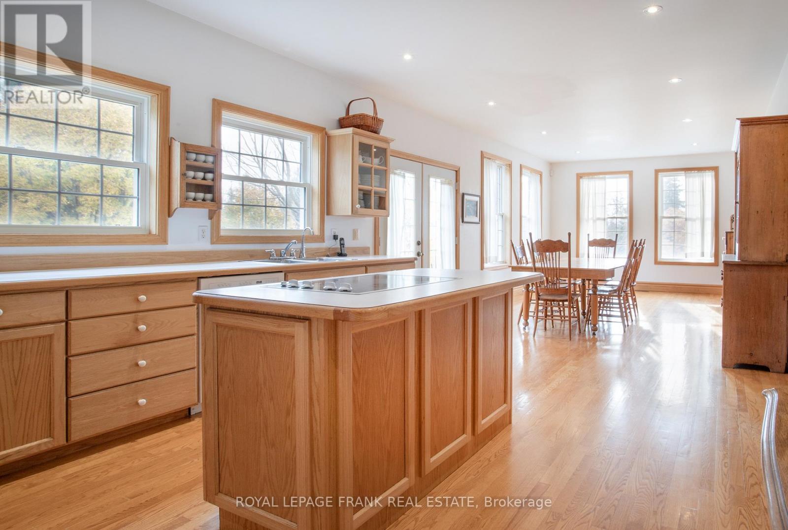 556 Hwy 7a Highway, Kawartha Lakes, Ontario  L0A 1A0 - Photo 24 - X12480395