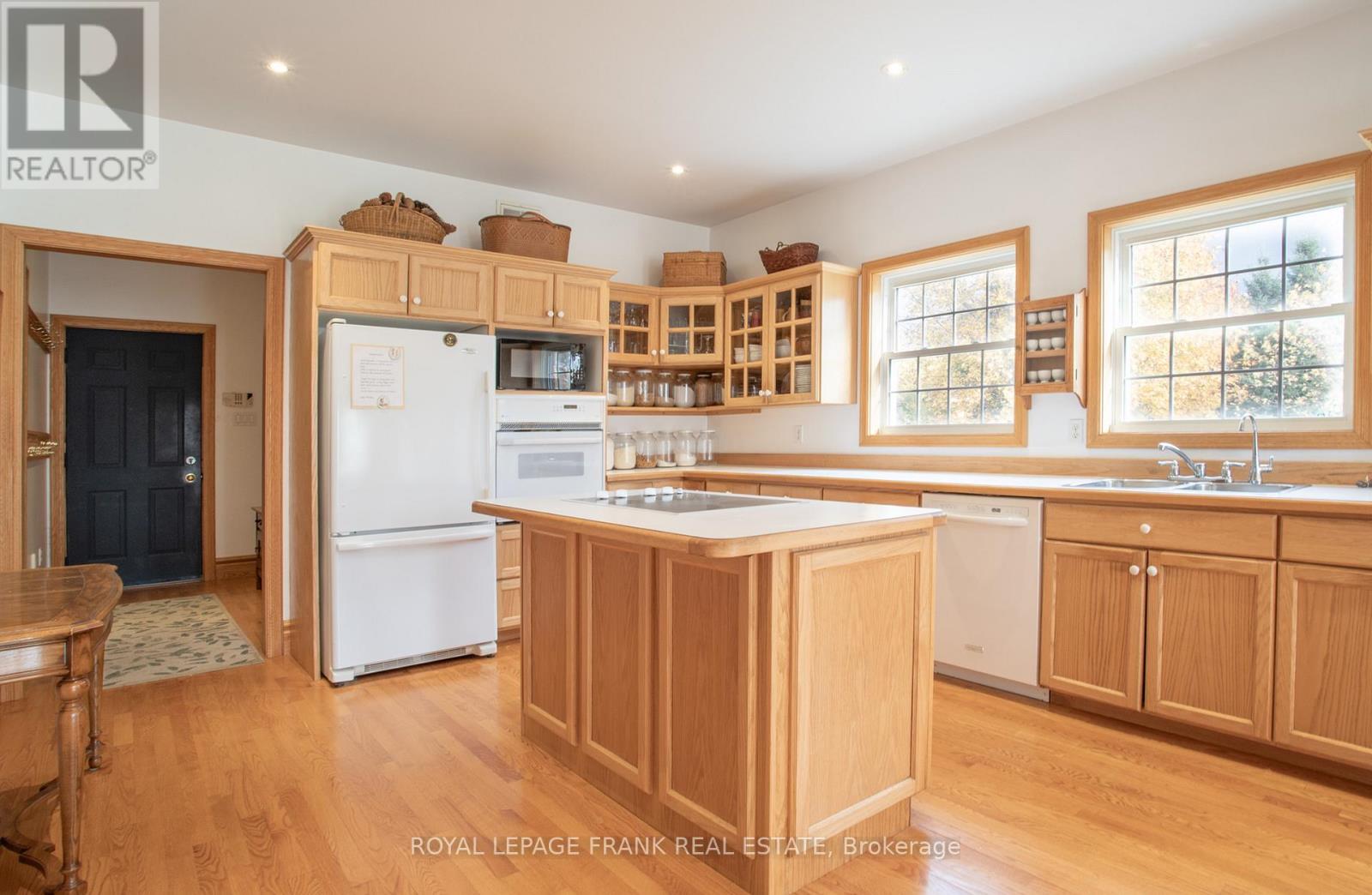 556 Hwy 7a Highway, Kawartha Lakes, Ontario  L0A 1A0 - Photo 25 - X12480395