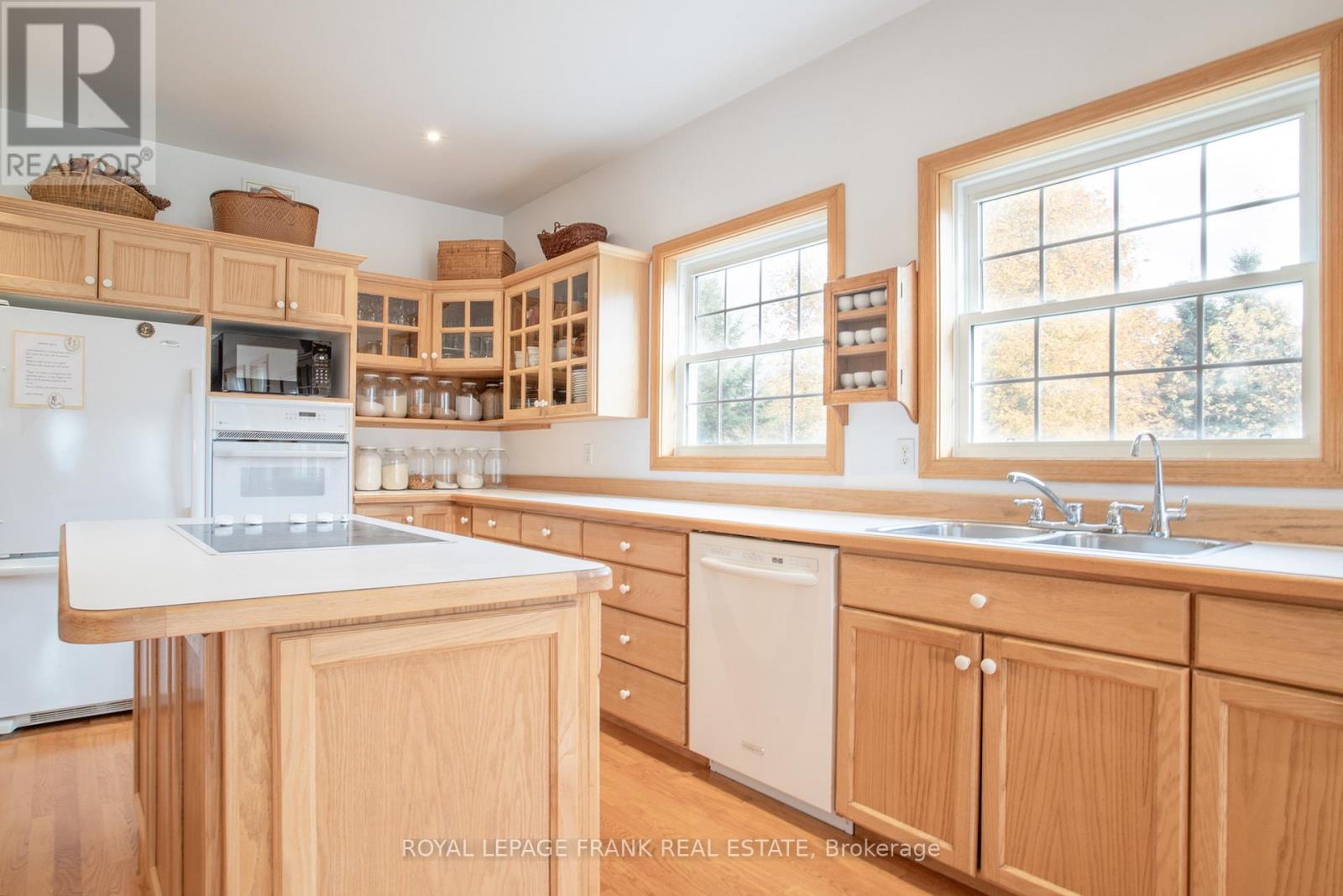 556 Hwy 7a Highway, Kawartha Lakes, Ontario  L0A 1A0 - Photo 26 - X12480395