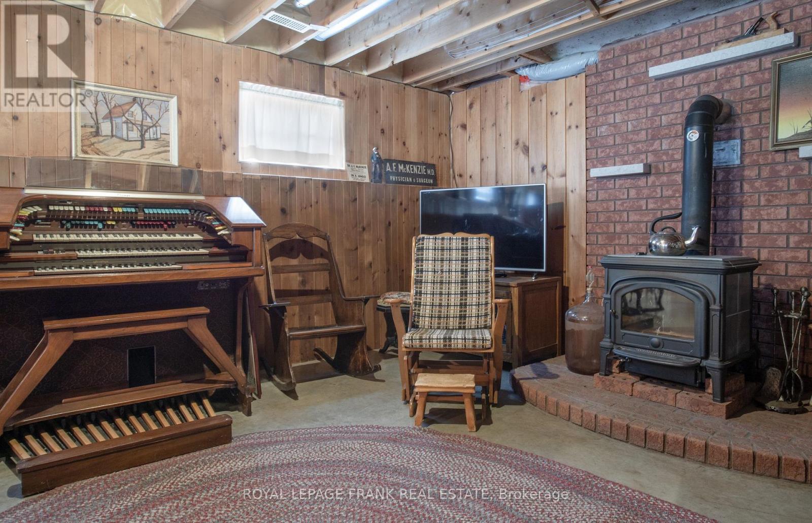 556 Hwy 7a Highway, Kawartha Lakes, Ontario  L0A 1A0 - Photo 37 - X12480395