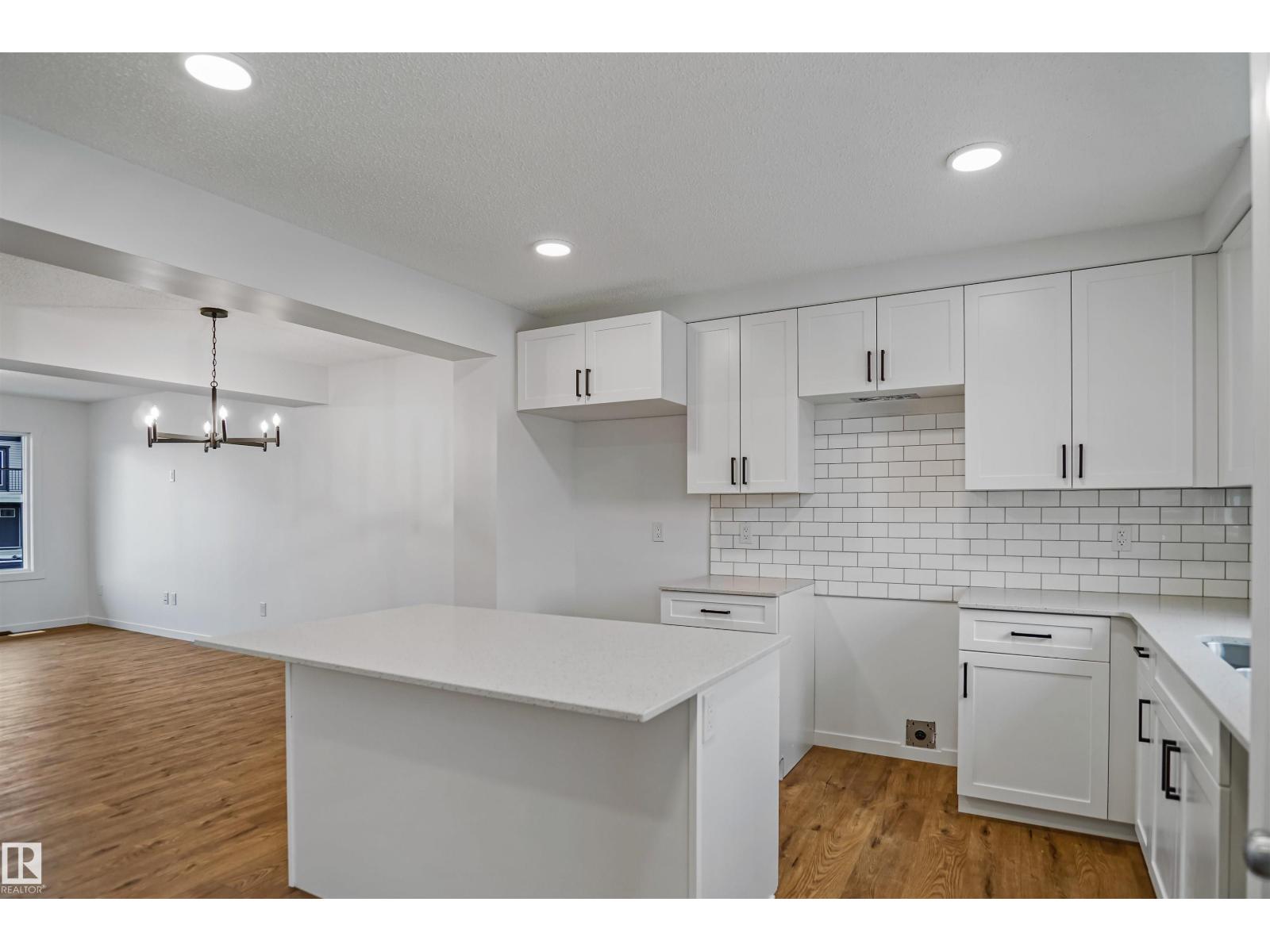 431 Aster Dr Nw, Edmonton, Alberta  T6T 2N8 - Photo 9 - E4463337