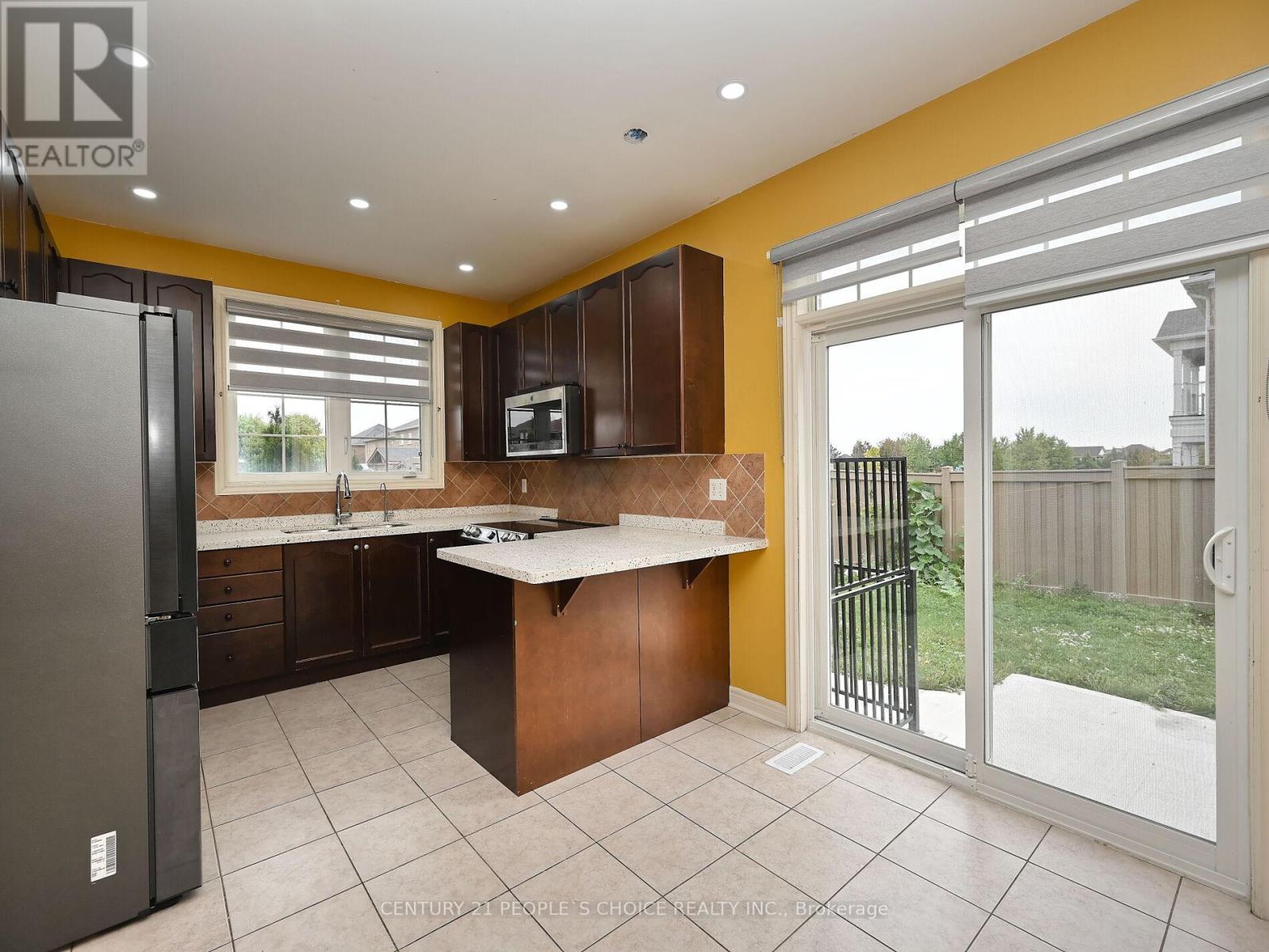 502 Van Kirk Drive, Brampton, Ontario  L7A 0L6 - Photo 10 - W12480193