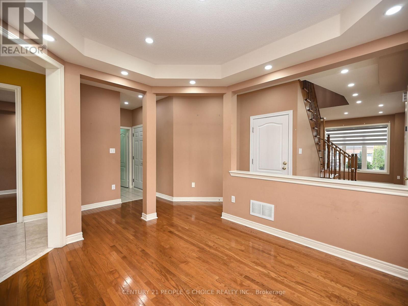 502 Van Kirk Drive, Brampton, Ontario  L7A 0L6 - Photo 7 - W12480193