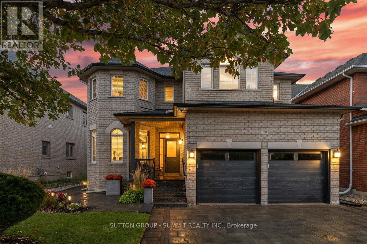 2237 Adirondak Trail, Oakville (Wm Westmount), Ontario  L6M 4W4 - Photo 1 - W12480213
