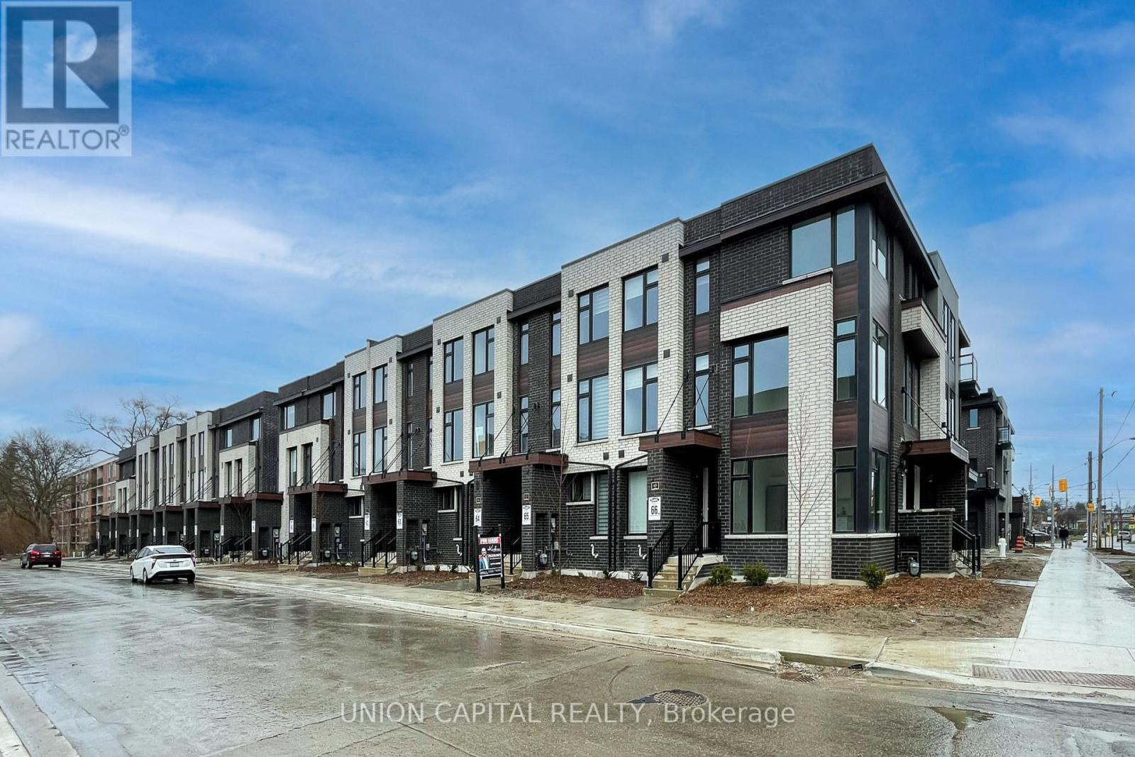 59 CREEKBANK ROAD, Toronto, Ontario