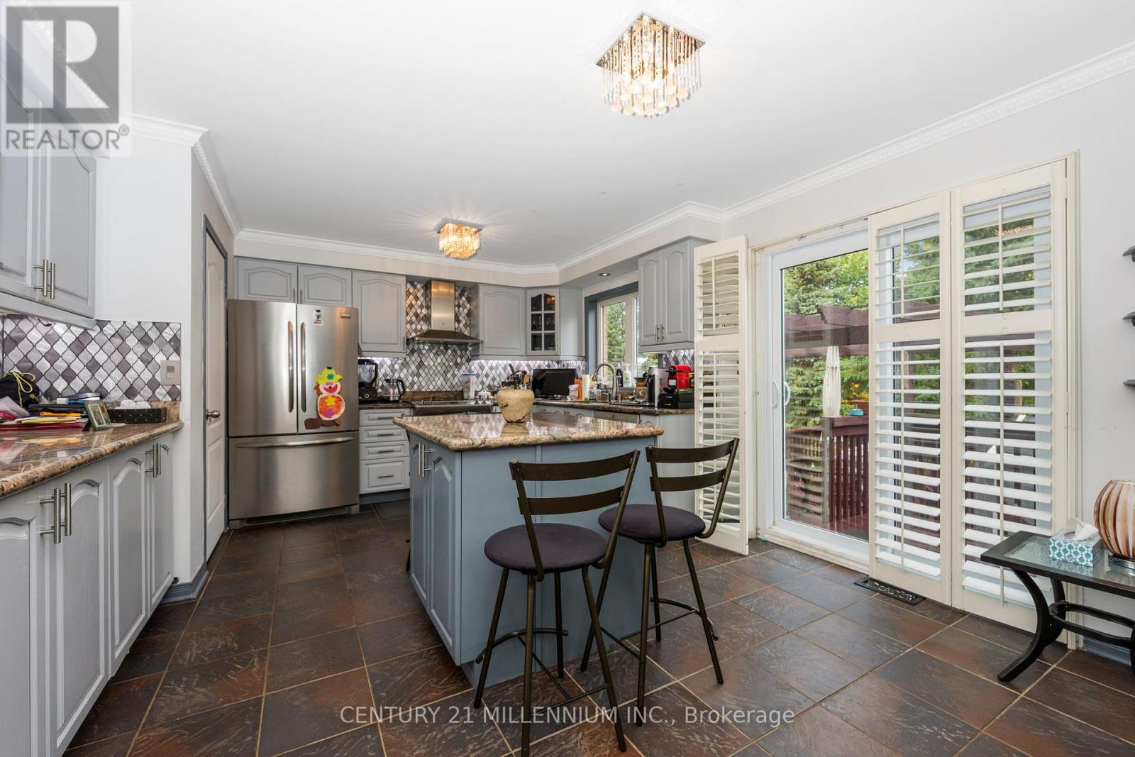 23 Upper Highlands Drive, Brampton, Ontario  L6Z 4W1 - Photo 14 - W12480240