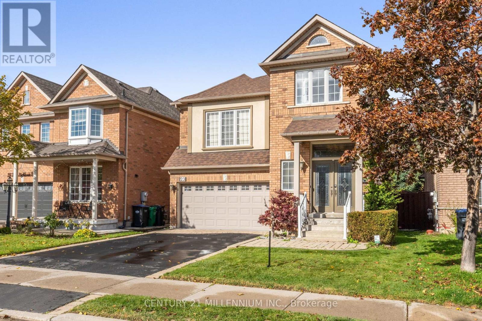 23 Upper Highlands Drive, Brampton, Ontario  L6Z 4W1 - Photo 2 - W12480240