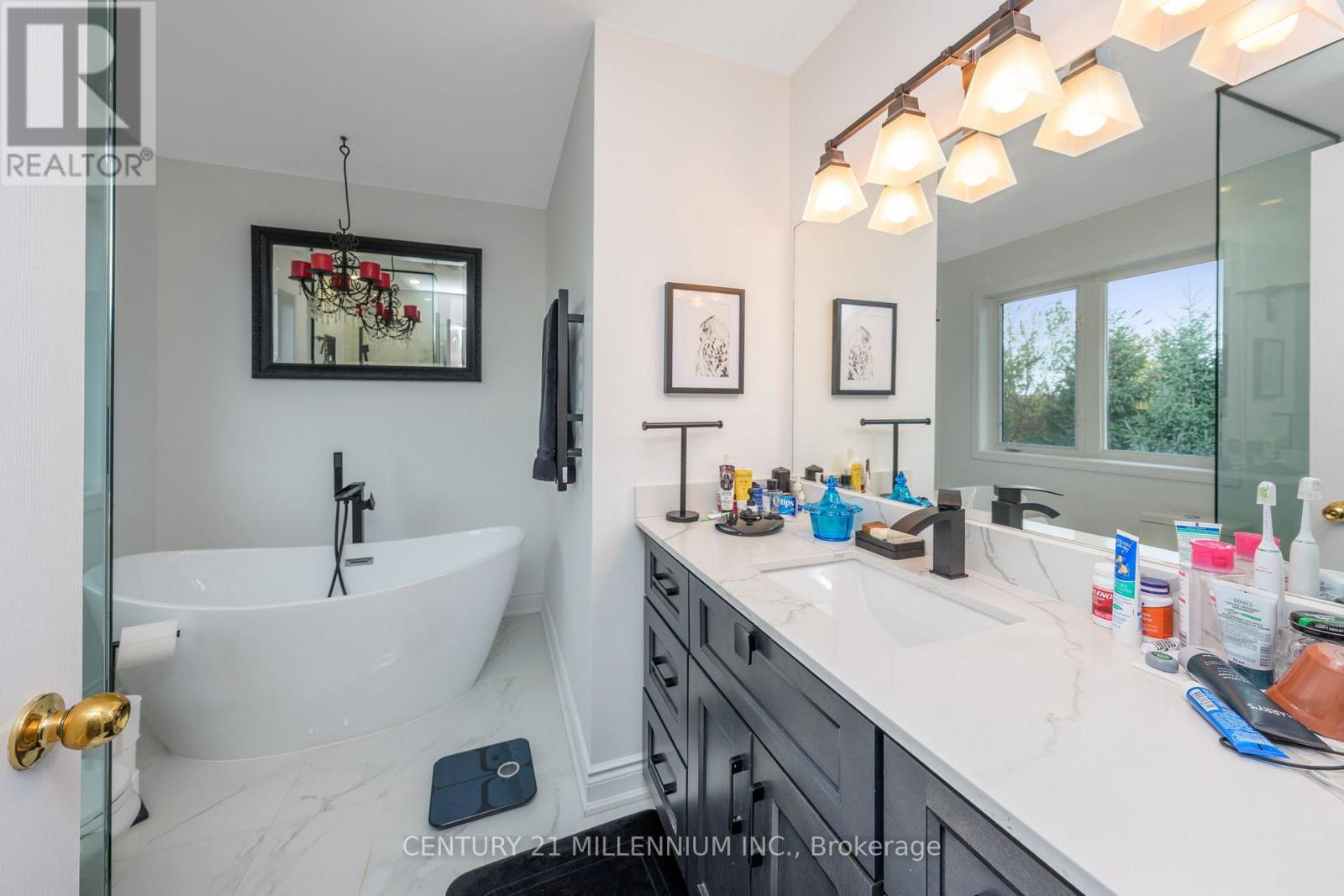 23 Upper Highlands Drive, Brampton, Ontario  L6Z 4W1 - Photo 21 - W12480240