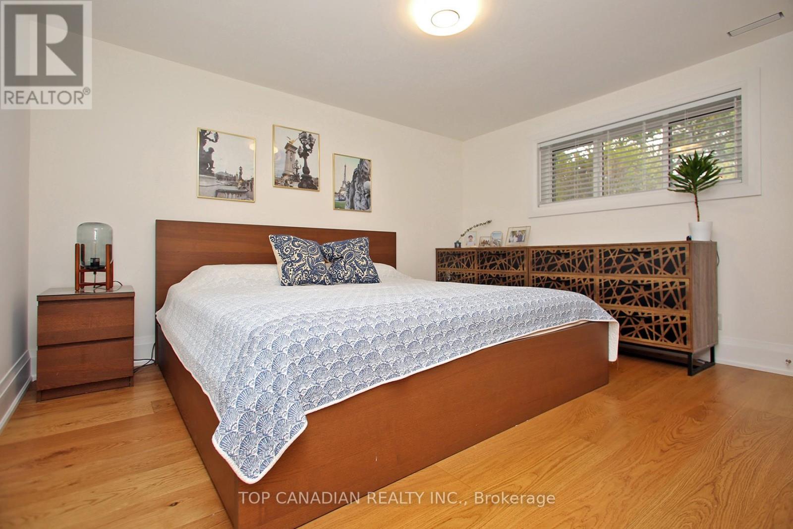 645 Castleguard Crescent, Burlington (Roseland), Ontario  L7N 2W7 - Photo 16 - W12478182