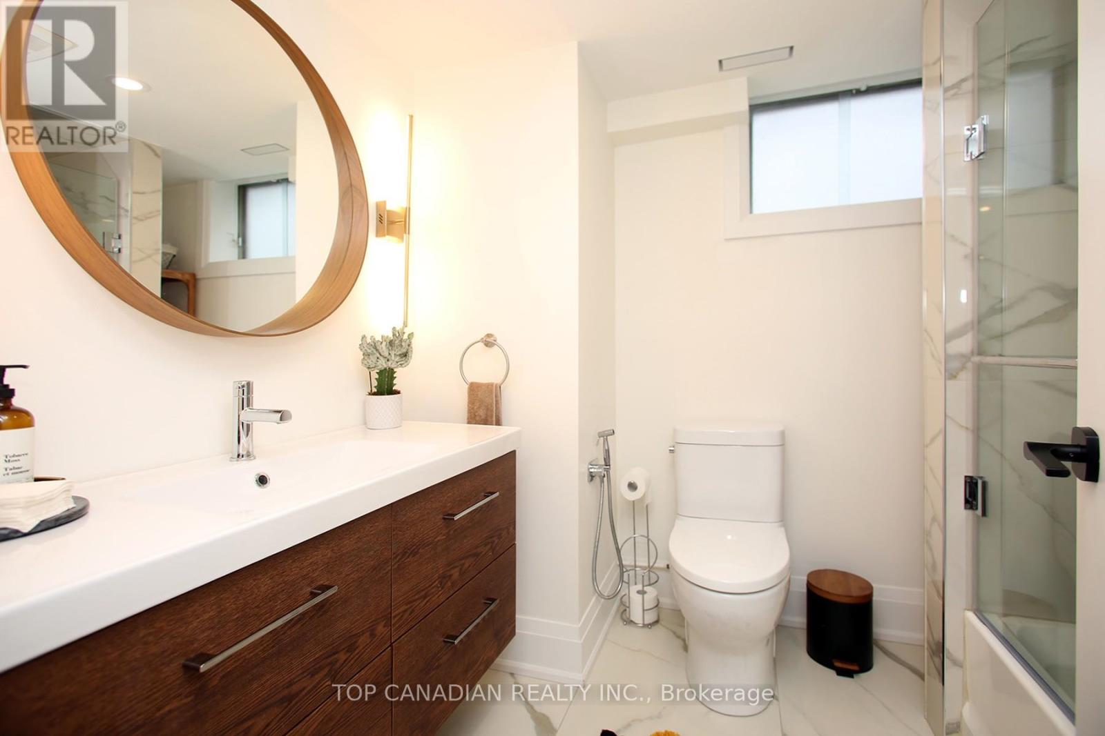 645 Castleguard Crescent, Burlington (Roseland), Ontario  L7N 2W7 - Photo 20 - W12478182