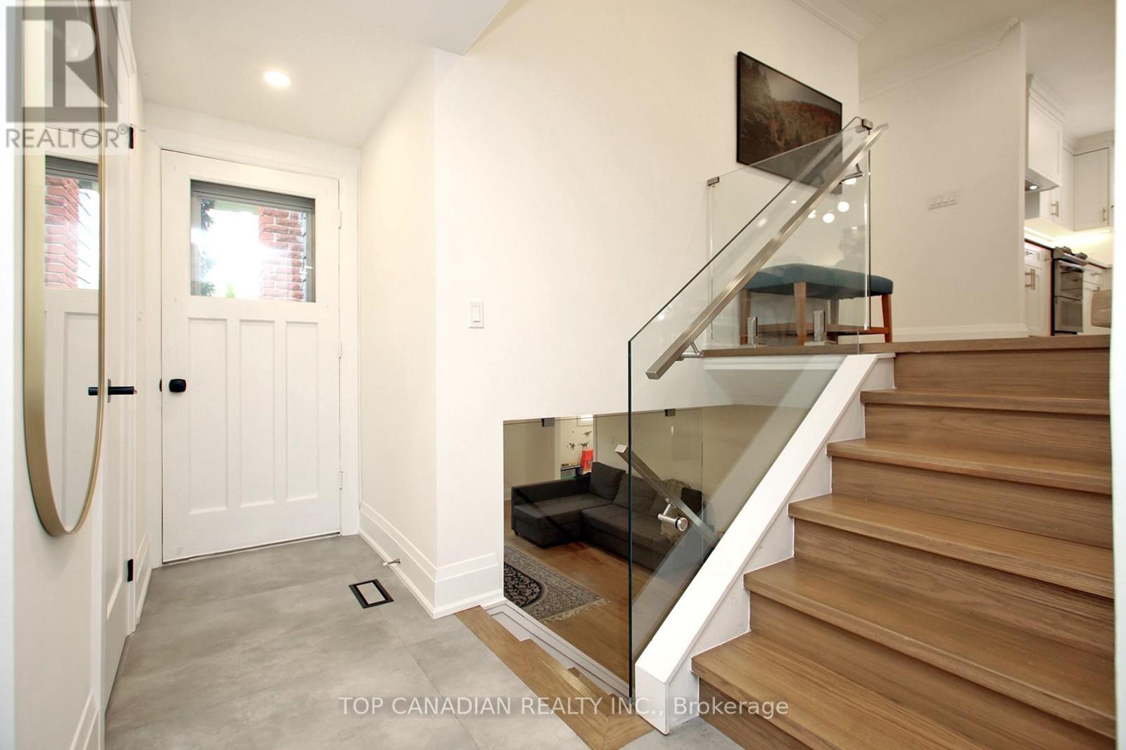 645 Castleguard Crescent, Burlington (Roseland), Ontario  L7N 2W7 - Photo 8 - W12478182