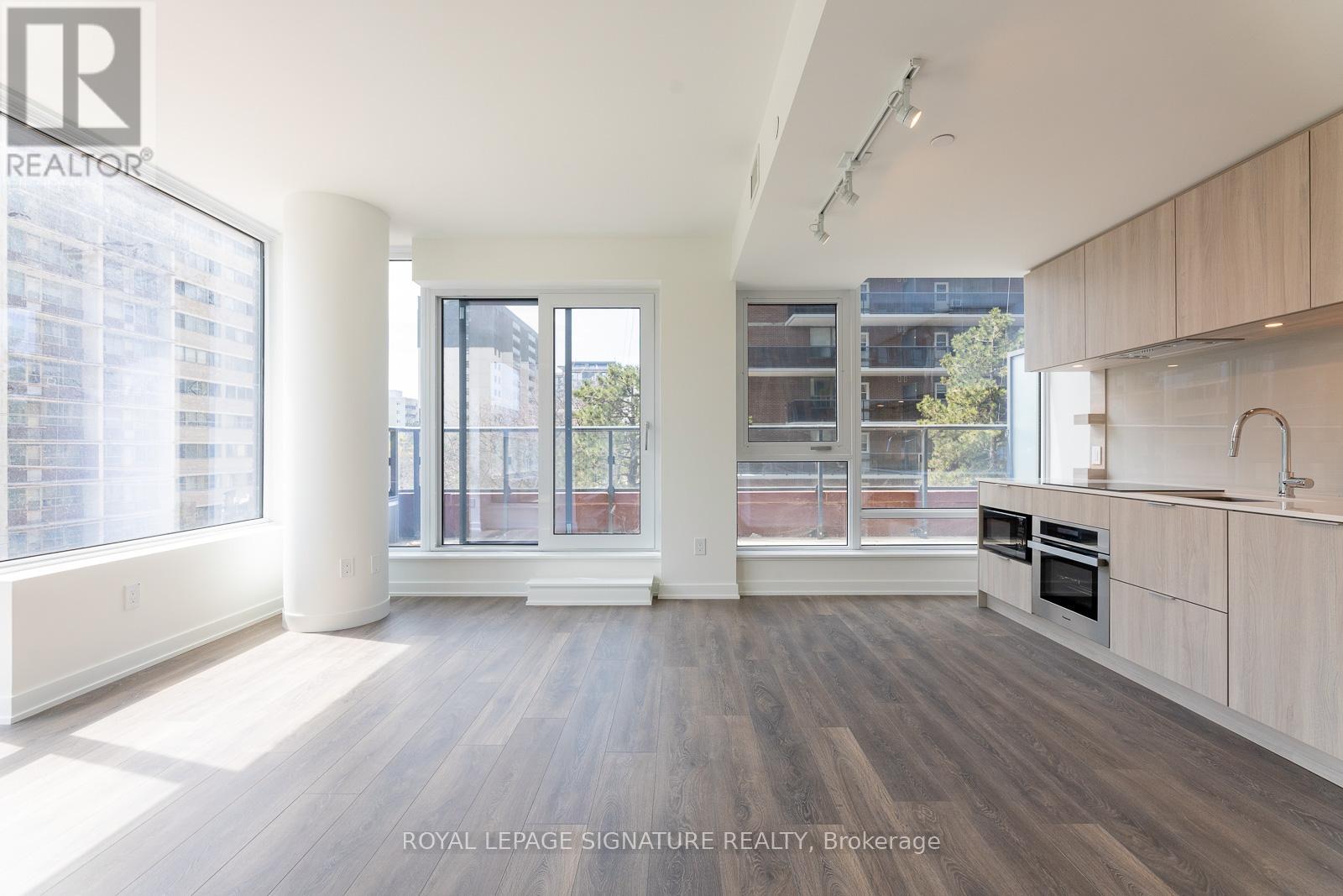 209 - 28 Ann Street, Mississauga (Port Credit), Ontario  L5G 3G1 - Photo 10 - W12471848