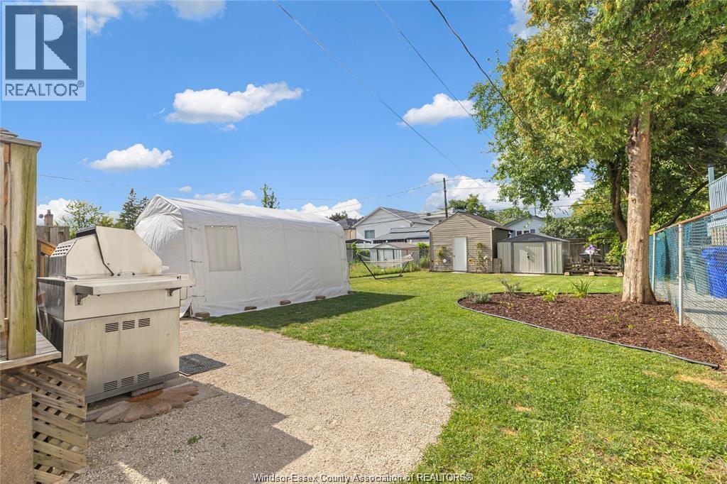 650 Vanier Street, Windsor, Ontario  N8X 3E3 - Photo 8 - 25027090