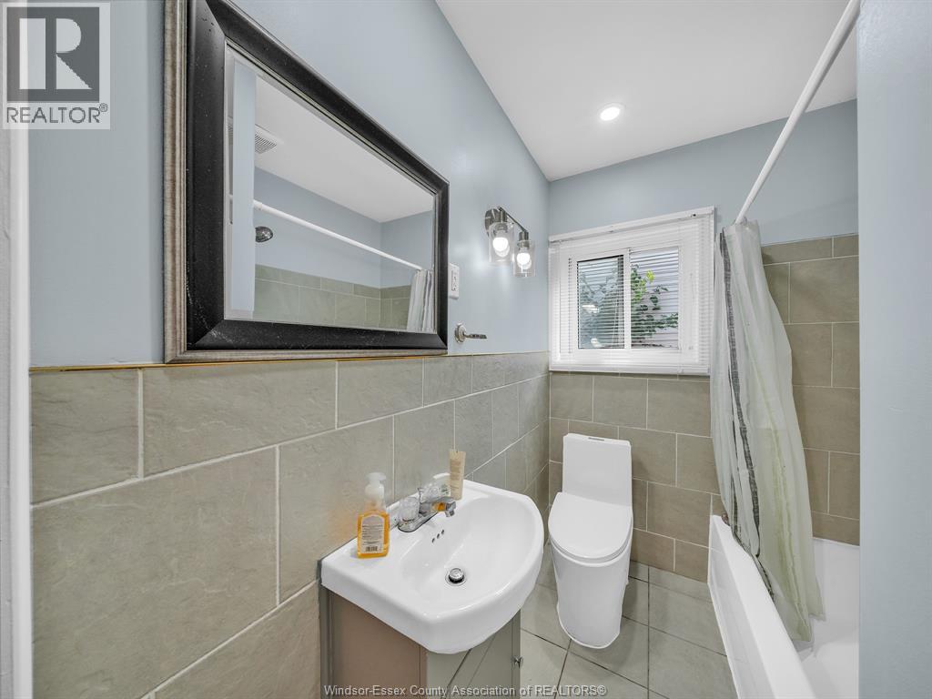 683 Stanley, Windsor, Ontario  N8X 3B3 - Photo 12 - 25027071