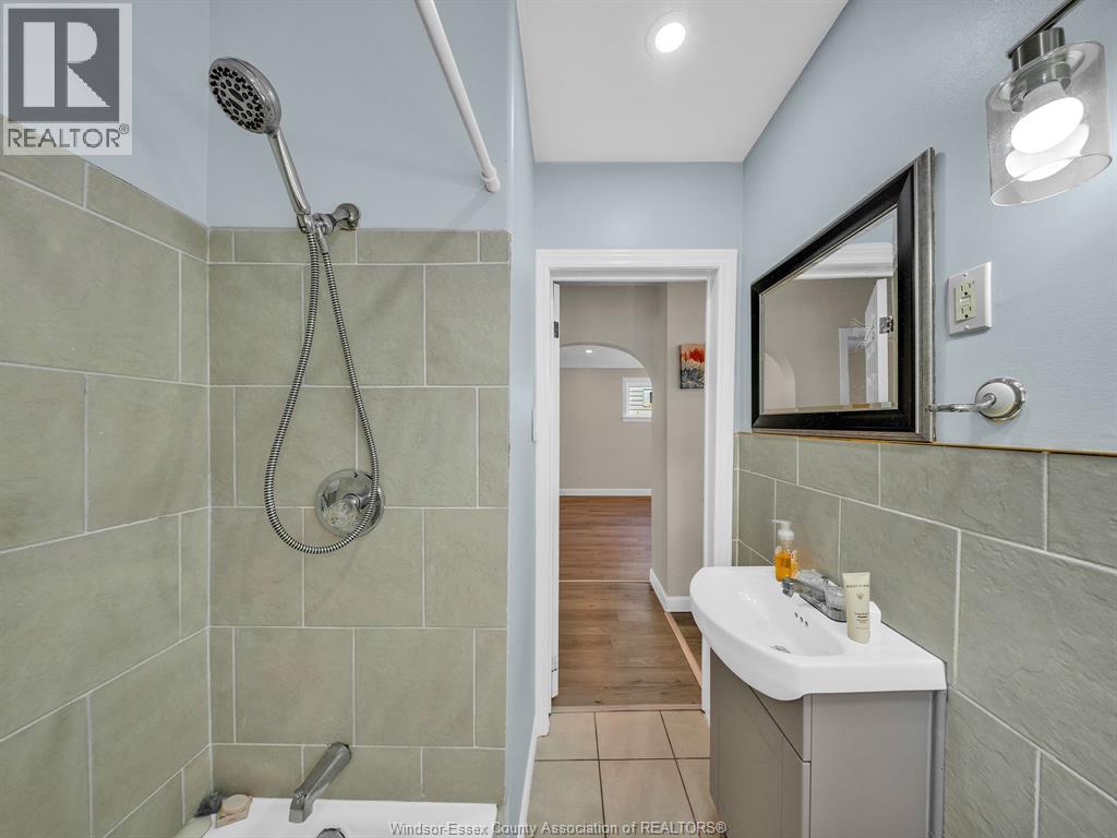 683 Stanley, Windsor, Ontario  N8X 3B3 - Photo 14 - 25027071