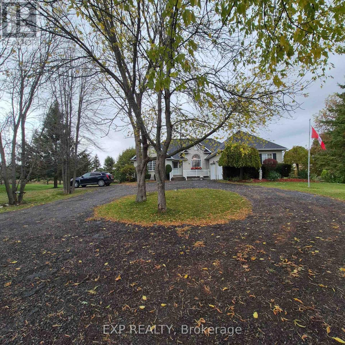 700 Barcovan Beach Road, Quinte West, Ontario  K0K 1L0 - Photo 2 - X12480197