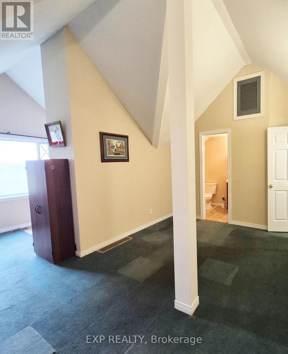 700 Barcovan Beach Road, Quinte West, Ontario  K0K 1L0 - Photo 30 - X12480197