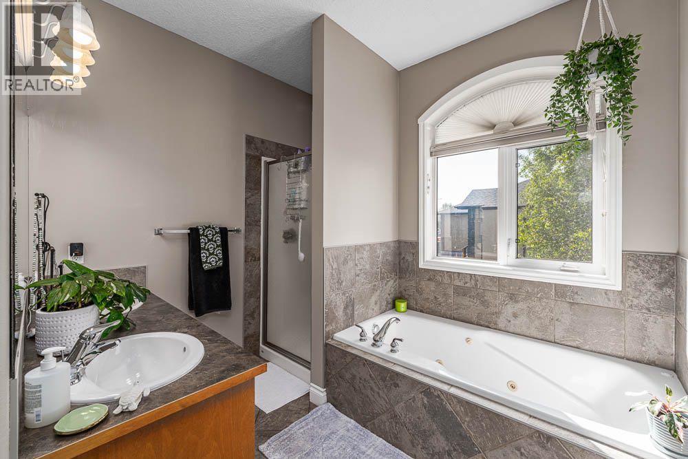 1015 Carriage Lane Drive, Carstairs, Alberta  T0M 0N0 - Photo 21 - A2254682