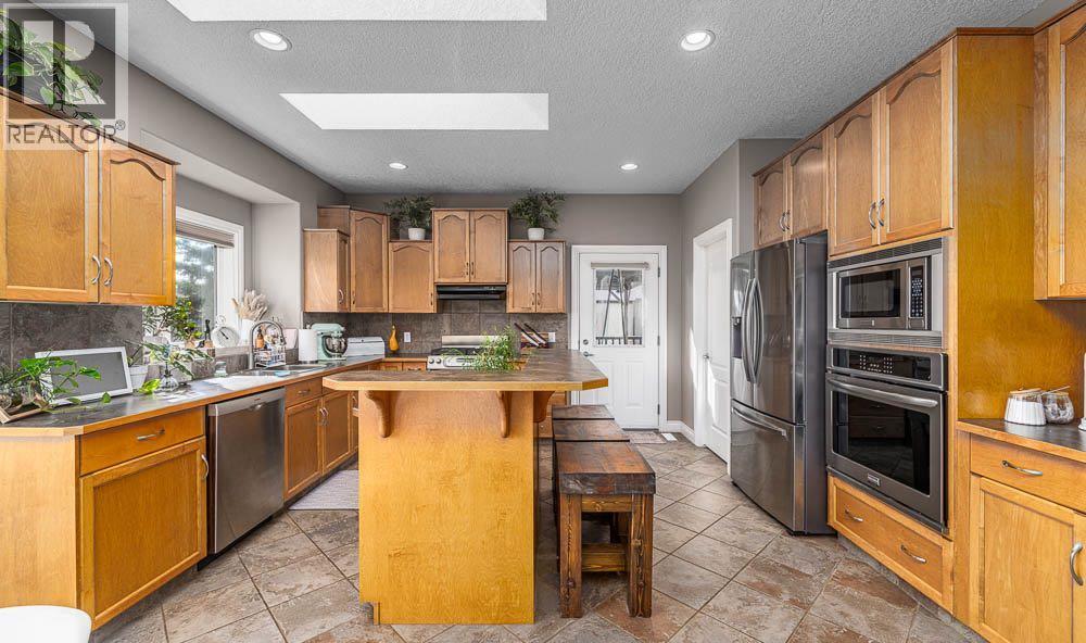 1015 Carriage Lane Drive, Carstairs, Alberta  T0M 0N0 - Photo 11 - A2254682