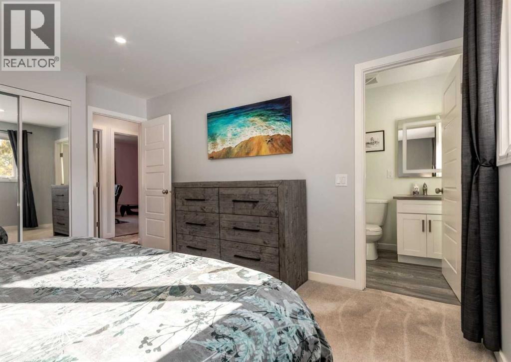 927 124 Avenue Sw, Calgary, Alberta  T2W 1T2 - Photo 14 - A2263101