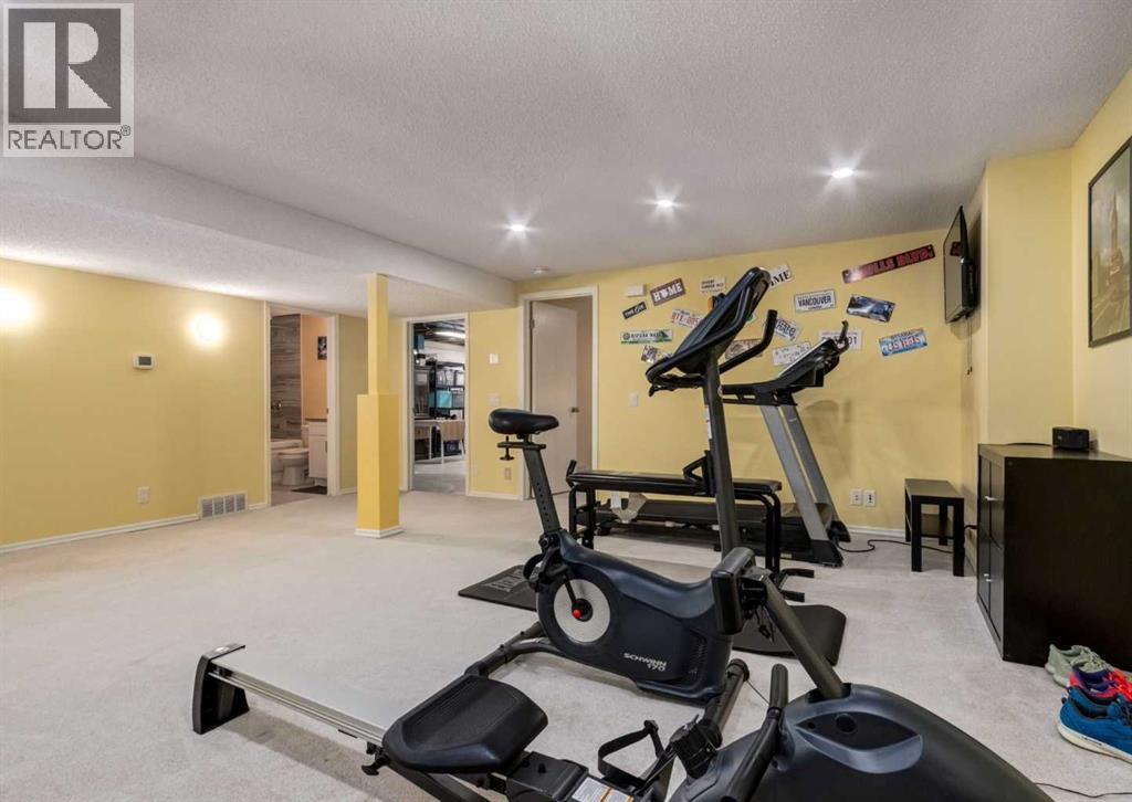 927 124 Avenue Sw, Calgary, Alberta  T2W 1T2 - Photo 23 - A2263101