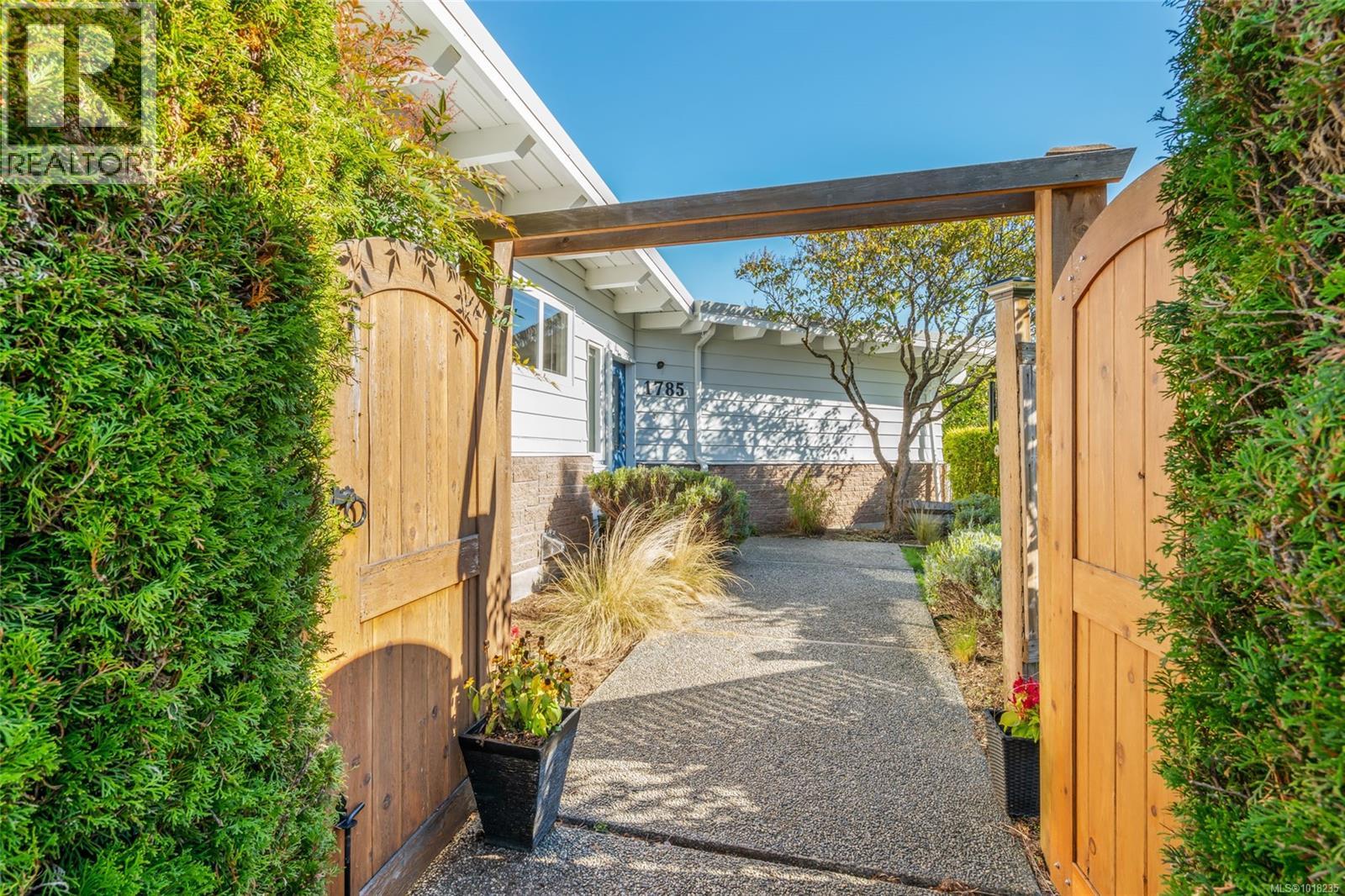1785 Argyle Ave, Nanaimo, British Columbia  V9S 3K6 - Photo 2 - 1018235