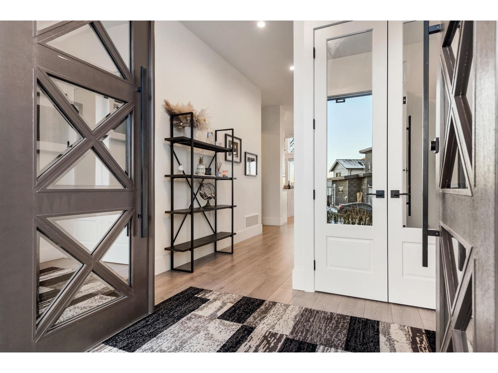 35349 Raven Court, Abbotsford, British Columbia  V3G 0G8 - Photo 3 - R3061559