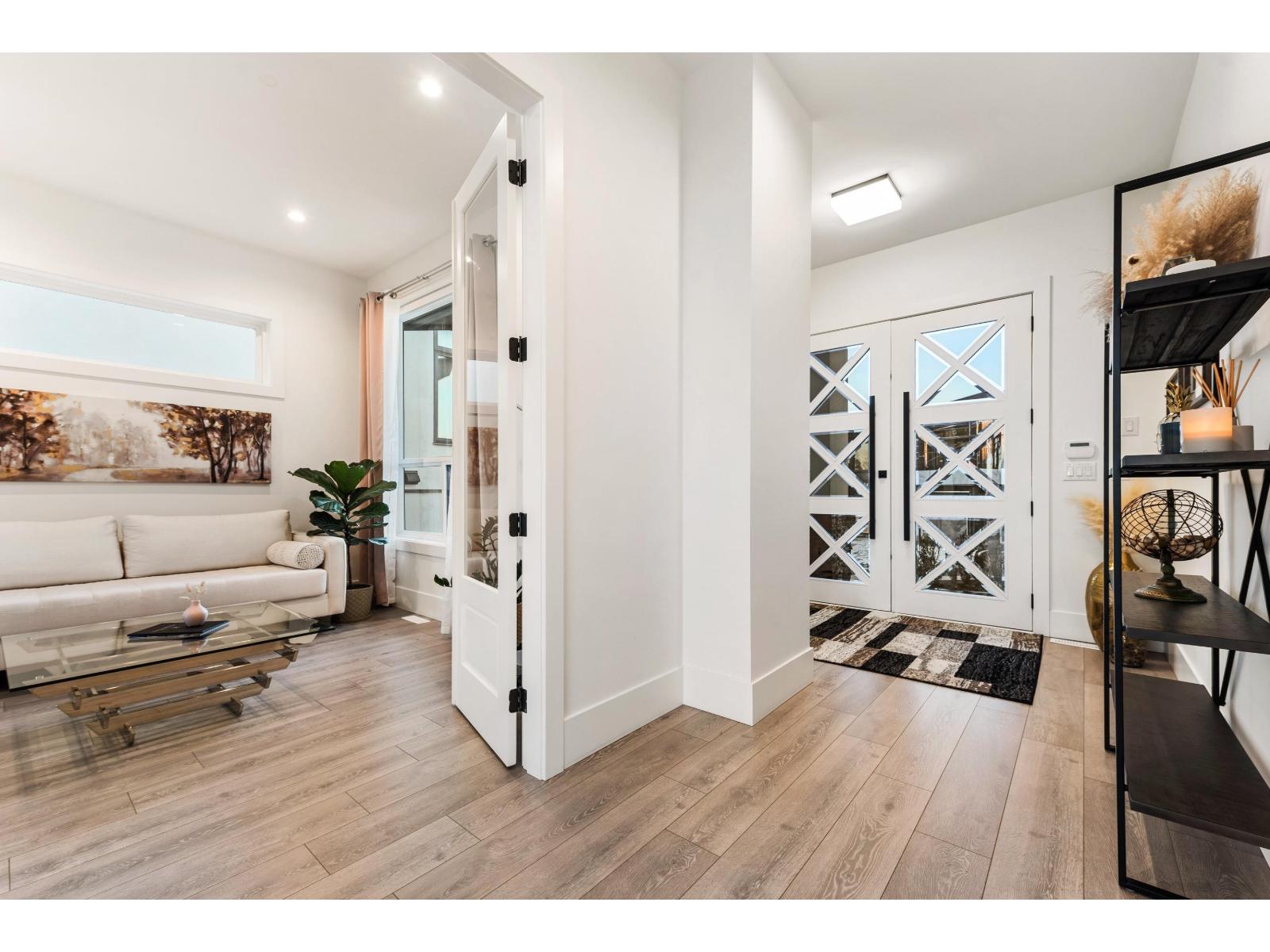 35349 Raven Court, Abbotsford, British Columbia  V3G 0G8 - Photo 4 - R3061559