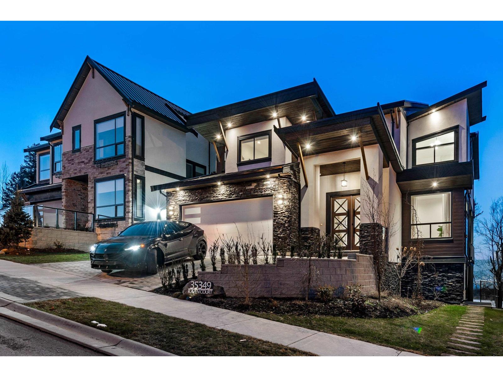 35349 Raven Court, Abbotsford, British Columbia  V3G 0G8 - Photo 2 - R3061559