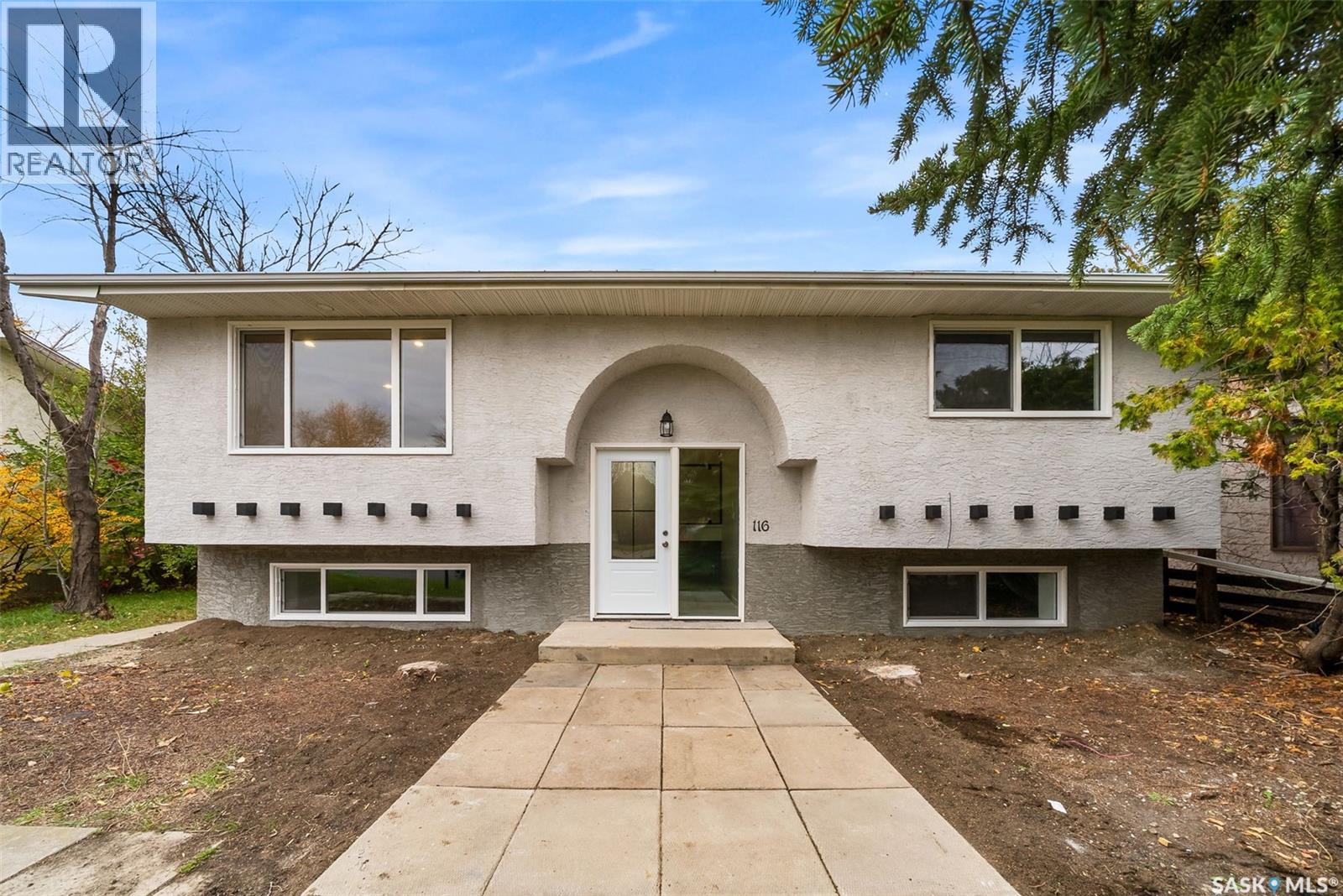 116 McCarthy BOULEVARD, regina, Saskatchewan