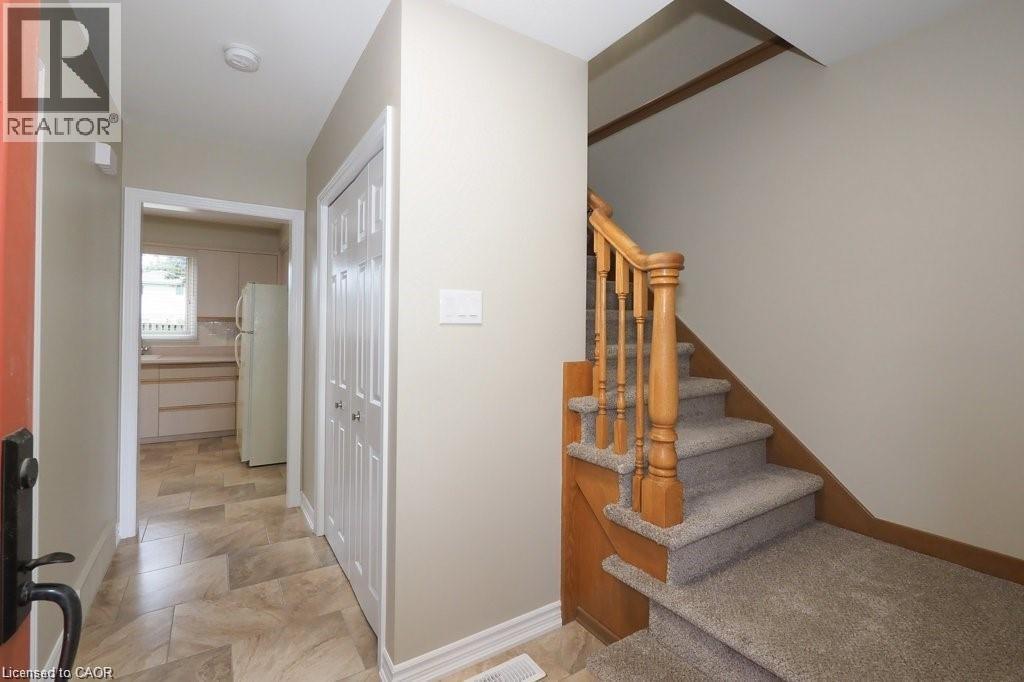 15 Niagara Road, Kitchener, Ontario  N2B 1T1 - Photo 5 - 40781966