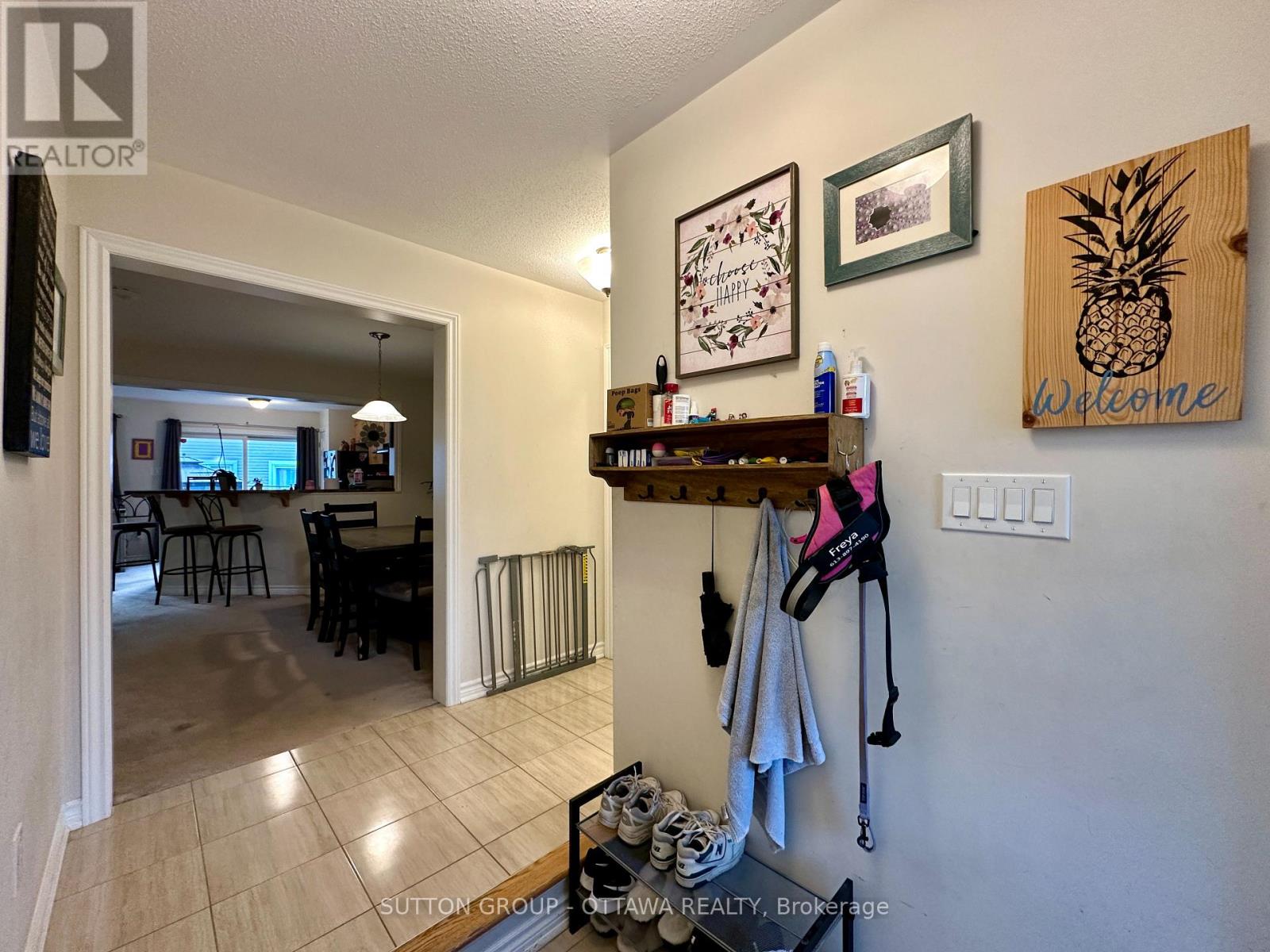 707 Logperch Circle, Ottawa, Ontario  K2J 6K2 - Photo 3 - X12474710