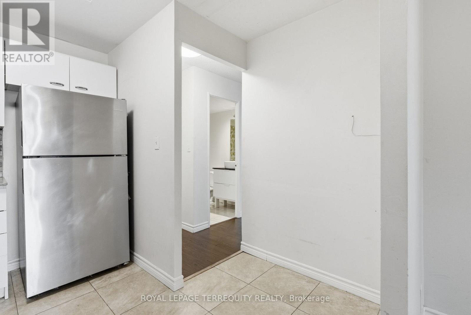 712 - 155 Hillcrest Avenue, Mississauga (Cooksville), Ontario  L5B 3Z2 - Photo 10 - W12443511