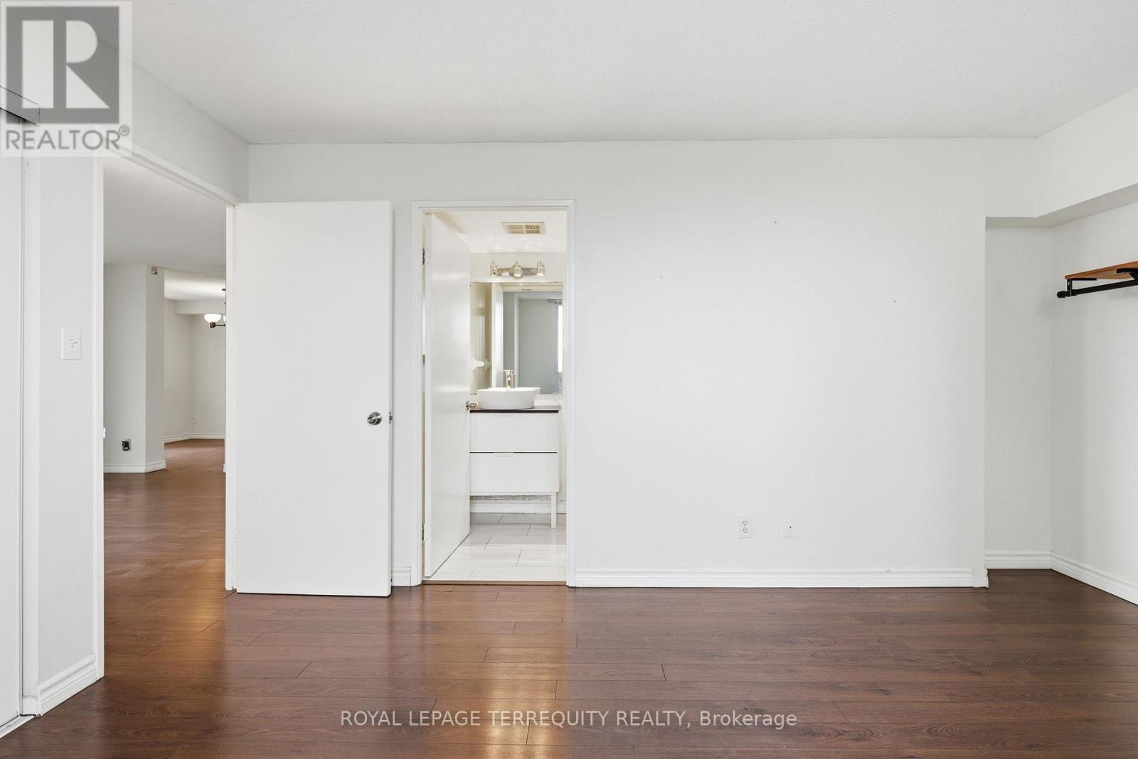 712 - 155 Hillcrest Avenue, Mississauga (Cooksville), Ontario  L5B 3Z2 - Photo 16 - W12443511