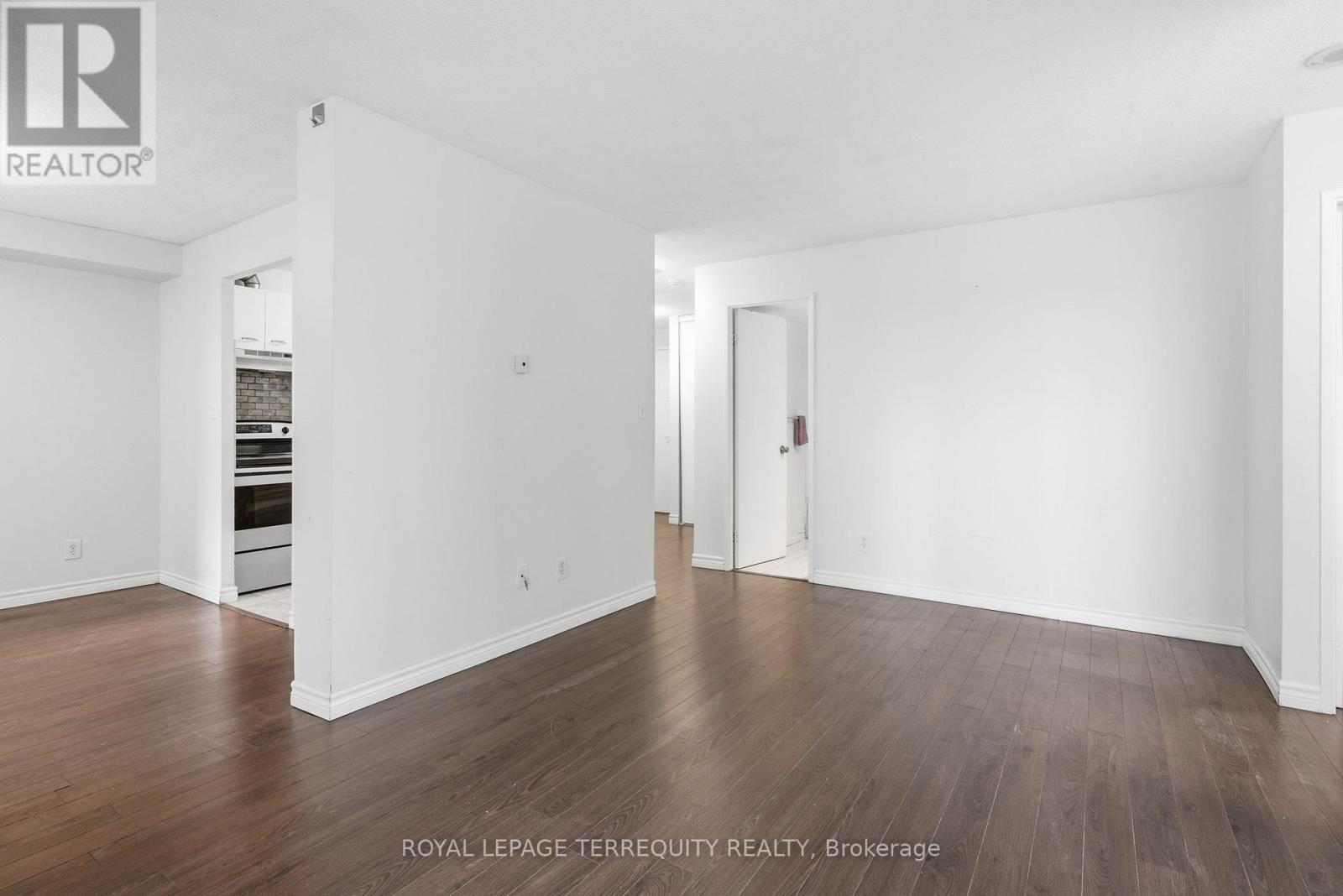 712 - 155 Hillcrest Avenue, Mississauga (Cooksville), Ontario  L5B 3Z2 - Photo 4 - W12443511