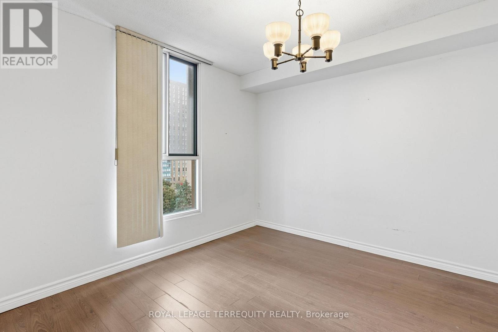 712 - 155 Hillcrest Avenue, Mississauga (Cooksville), Ontario  L5B 3Z2 - Photo 7 - W12443511