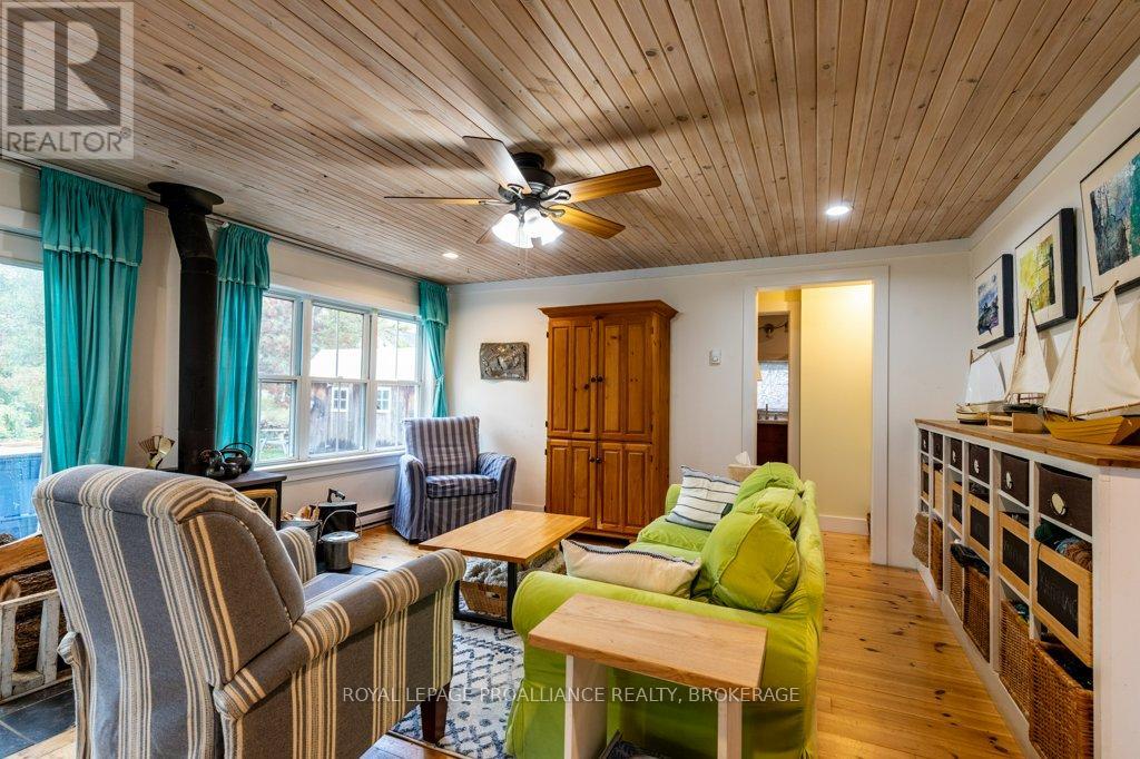 11 Eliza Street, Frontenac Islands (The Islands), Ontario  K0H 2Y0 - Photo 13 - X12480477