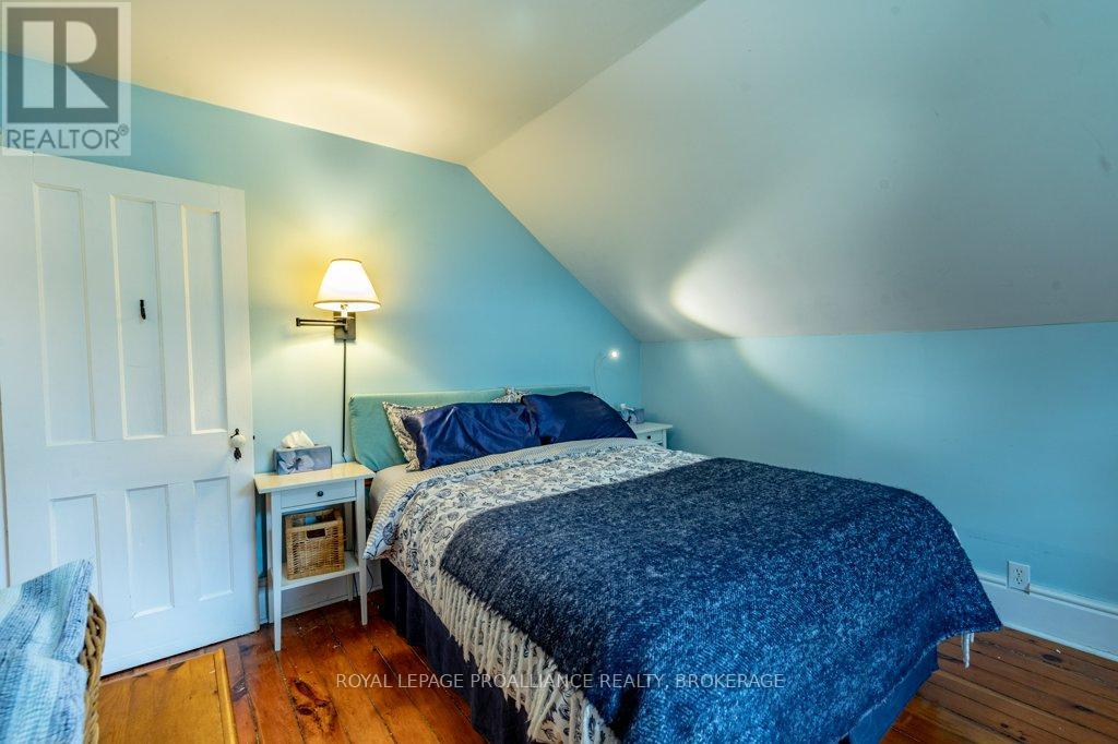 11 Eliza Street, Frontenac Islands (The Islands), Ontario  K0H 2Y0 - Photo 22 - X12480477