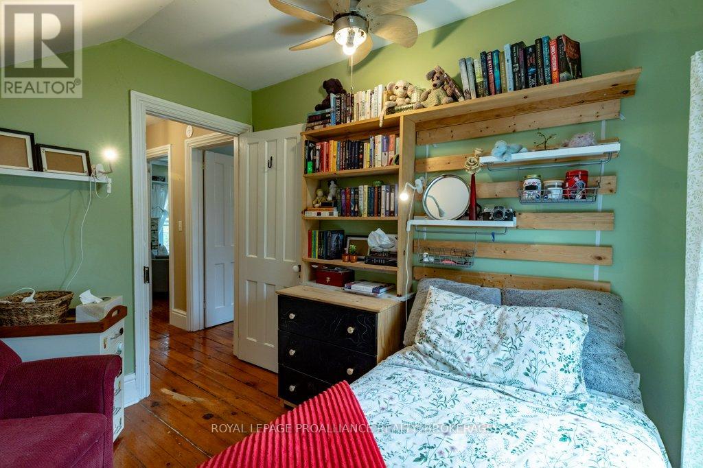 11 Eliza Street, Frontenac Islands (The Islands), Ontario  K0H 2Y0 - Photo 26 - X12480477