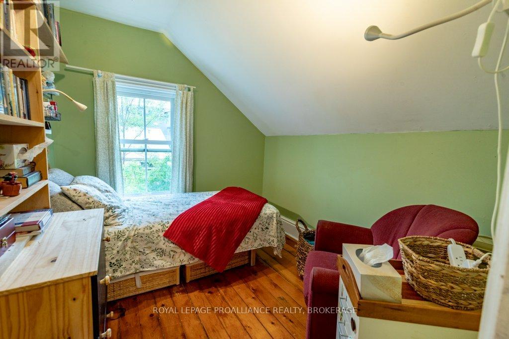 11 Eliza Street, Frontenac Islands (The Islands), Ontario  K0H 2Y0 - Photo 27 - X12480477