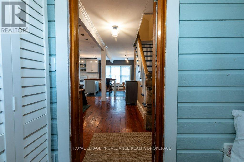 11 Eliza Street, Frontenac Islands (The Islands), Ontario  K0H 2Y0 - Photo 3 - X12480477