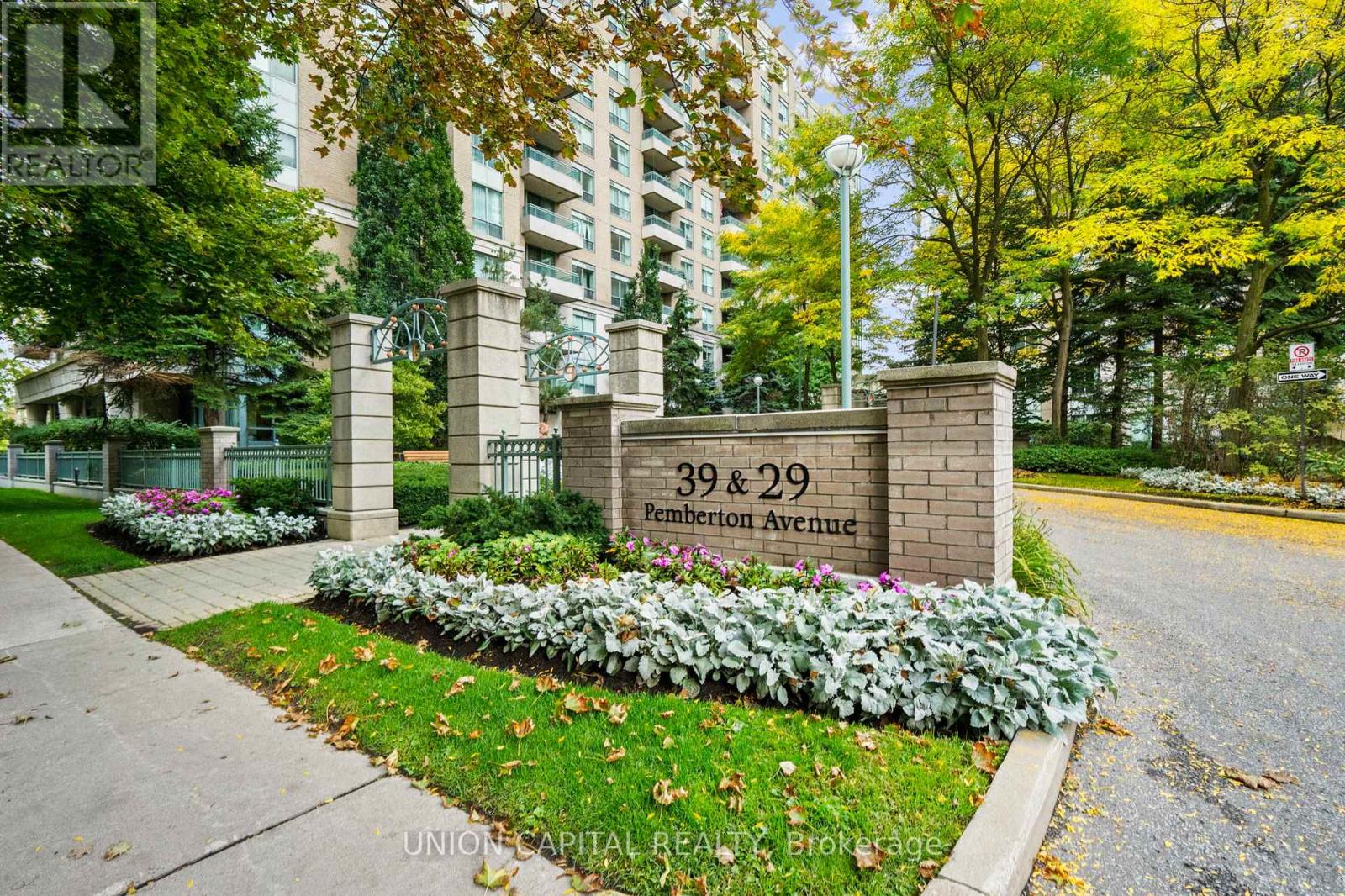 Lph17 - 39 Pemberton Avenue, Toronto (Newtonbrook East), Ontario  M2M 4L6 - Photo 3 - C12480274