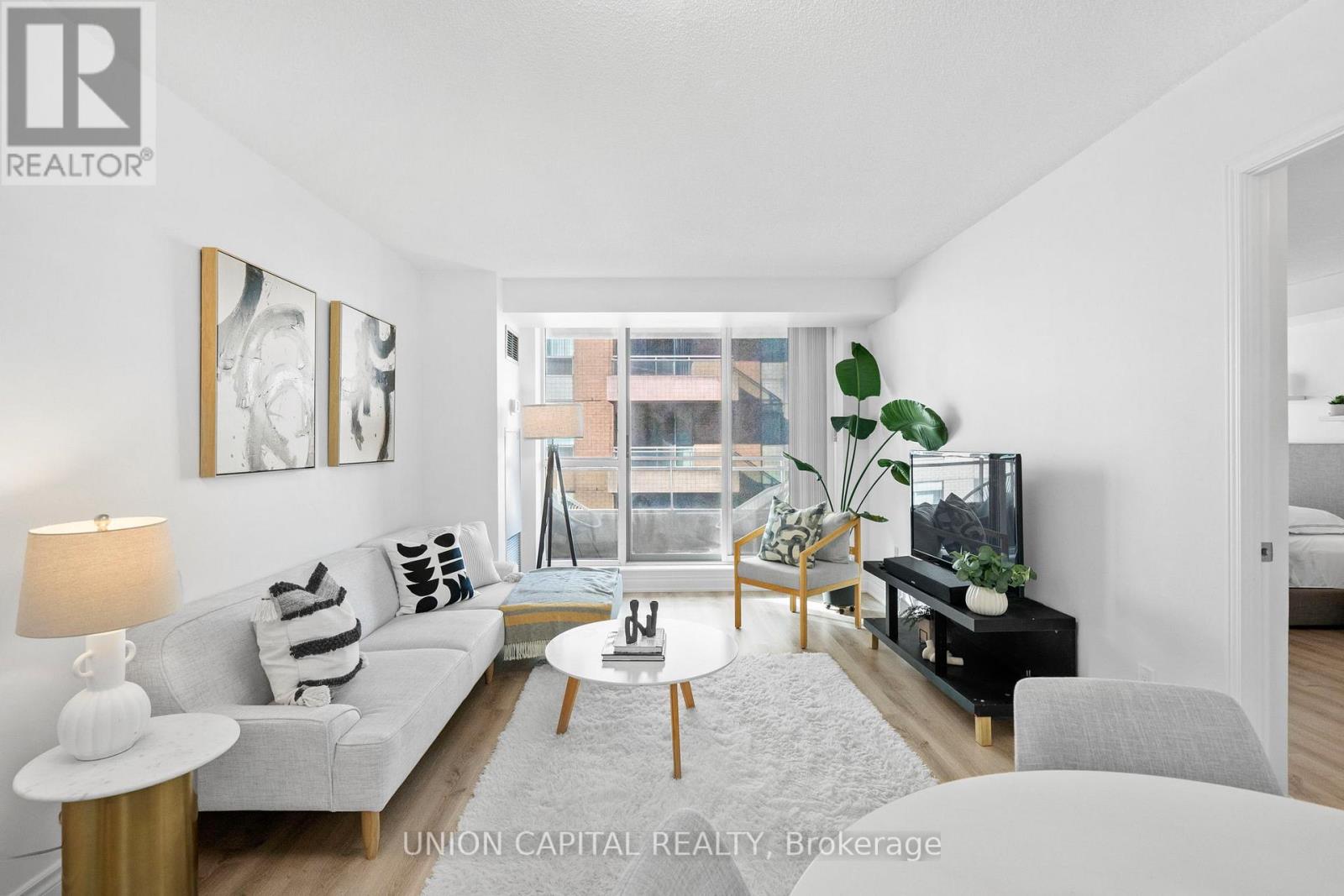 Lph17 - 39 Pemberton Avenue, Toronto (Newtonbrook East), Ontario  M2M 4L6 - Photo 5 - C12480274