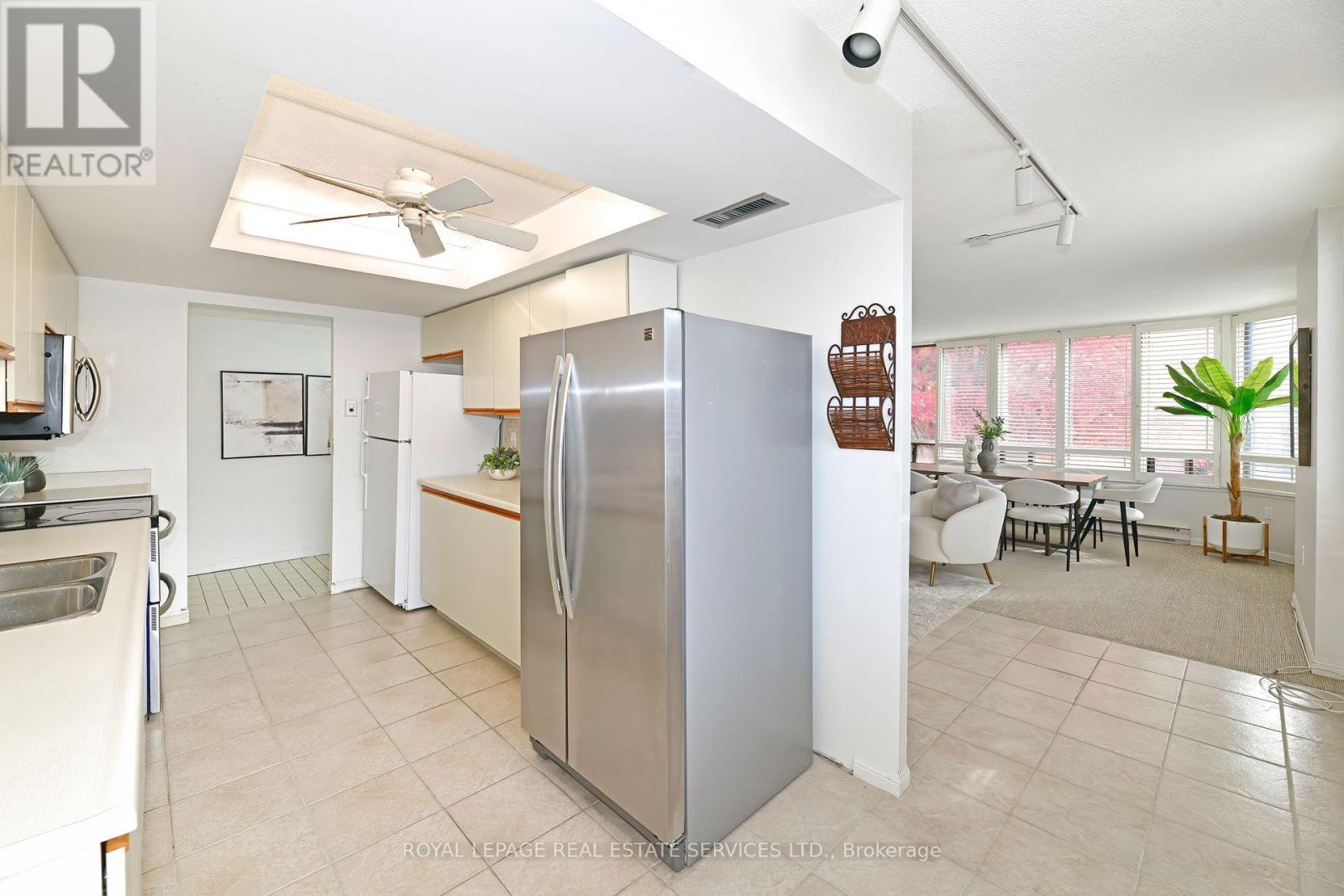 320 - 255 The Donway West, Toronto (Banbury-Don Mills), Ontario  M3B 3M3 - Photo 12 - C12480295