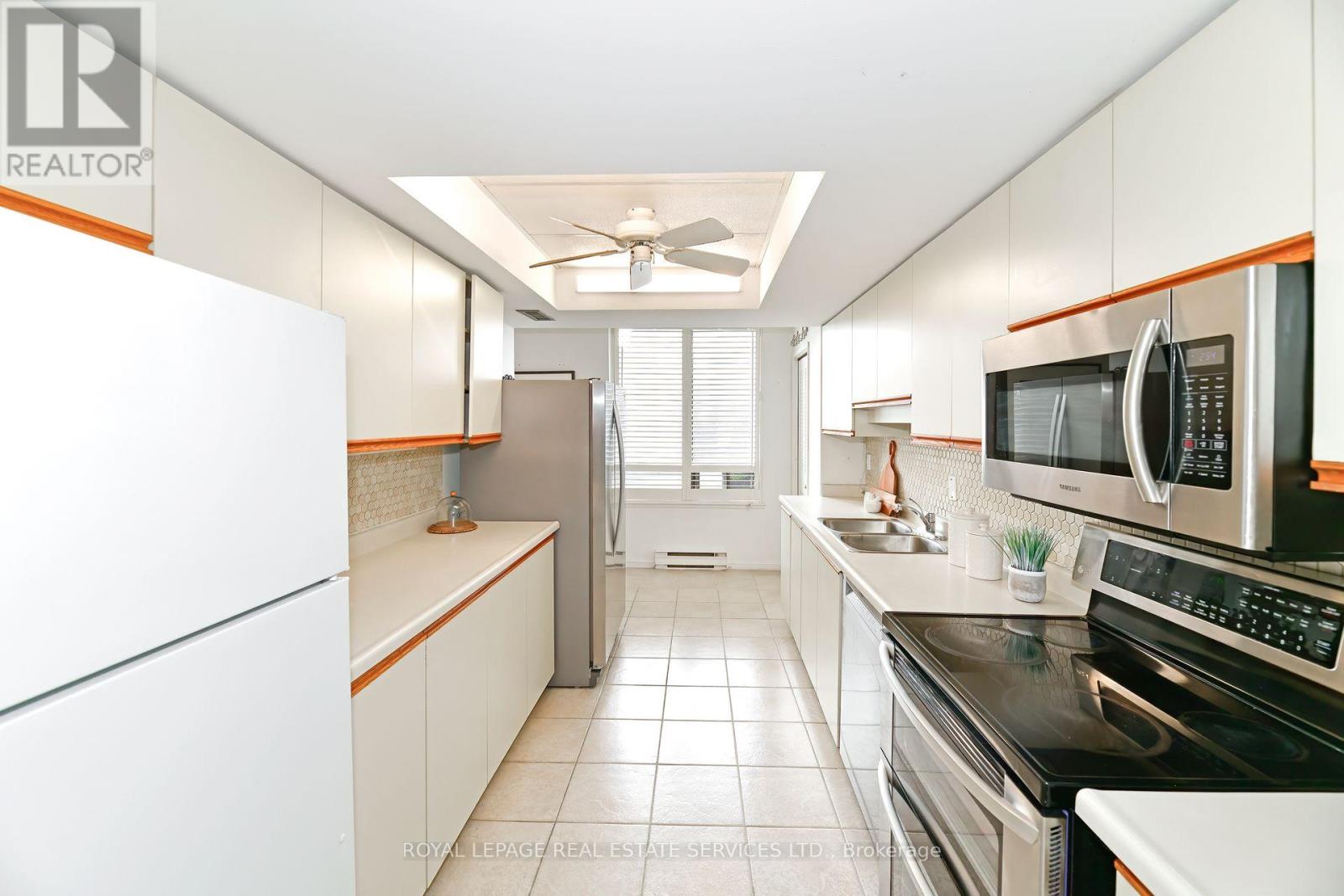 320 - 255 The Donway West, Toronto (Banbury-Don Mills), Ontario  M3B 3M3 - Photo 13 - C12480295