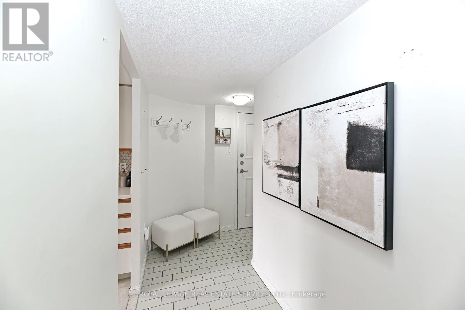 320 - 255 The Donway West, Toronto (Banbury-Don Mills), Ontario  M3B 3M3 - Photo 3 - C12480295