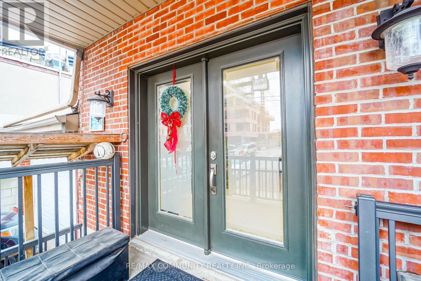 Main - 4 Lakeview Avenue, Toronto (Little Portugal), Ontario  M6J 3B1 - Photo 6 - C12480305