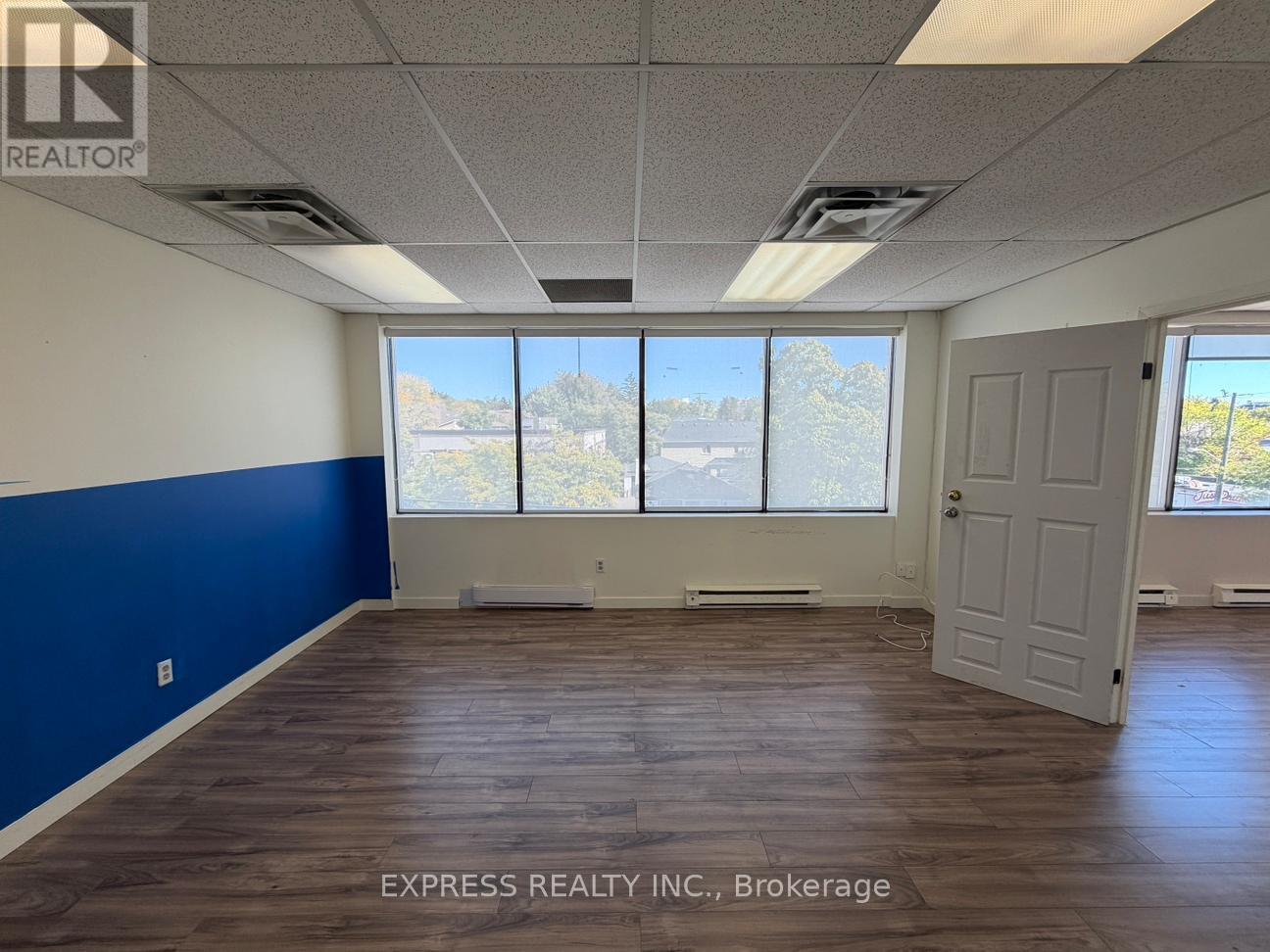 303 - 142 WILLOWDALE AVENUE, Toronto, Ontario