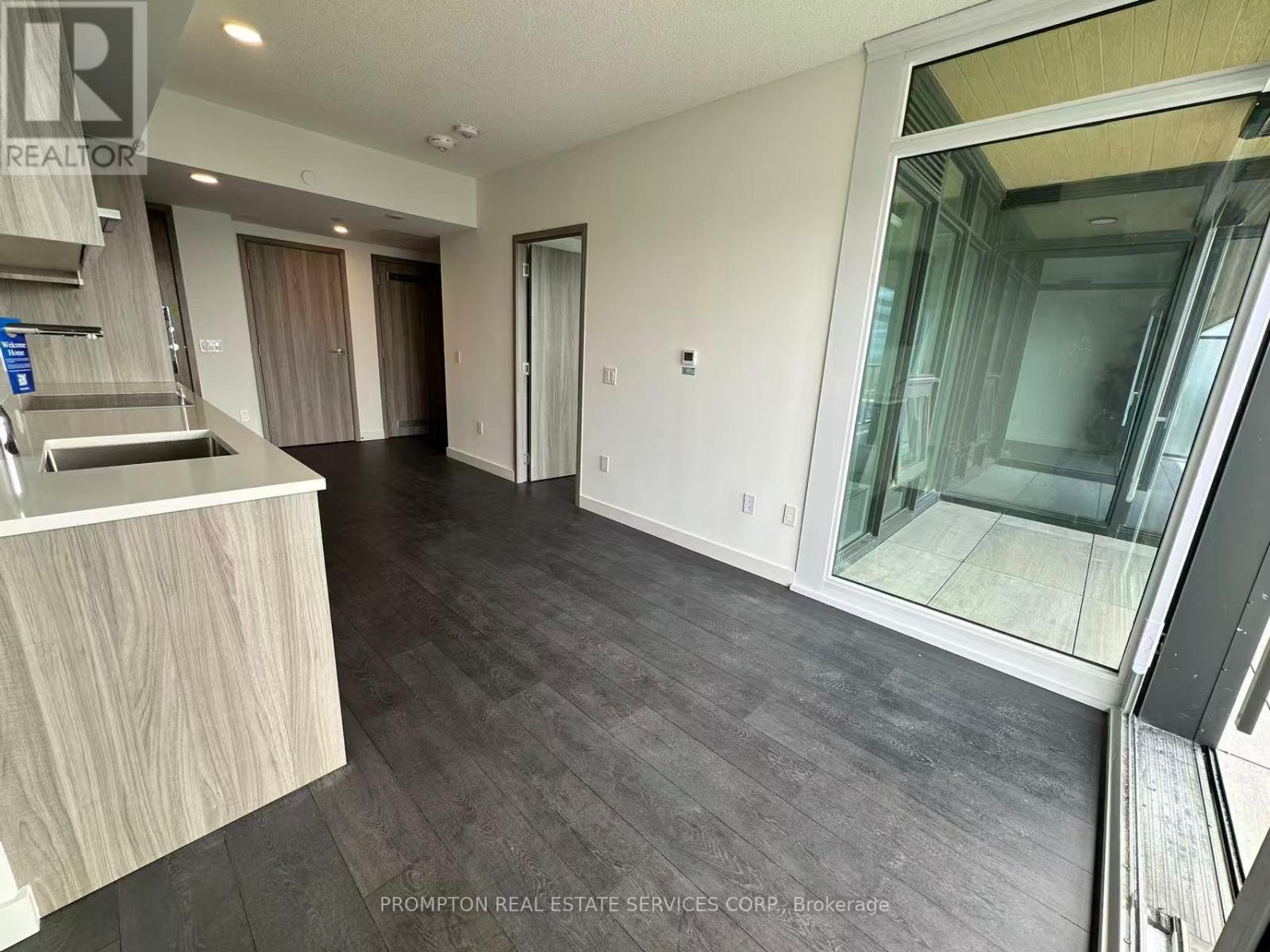 5212 - 3 Cityplace Way, Toronto (Waterfront Communities), Ontario  M5V 0X4 - Photo 6 - C12480316